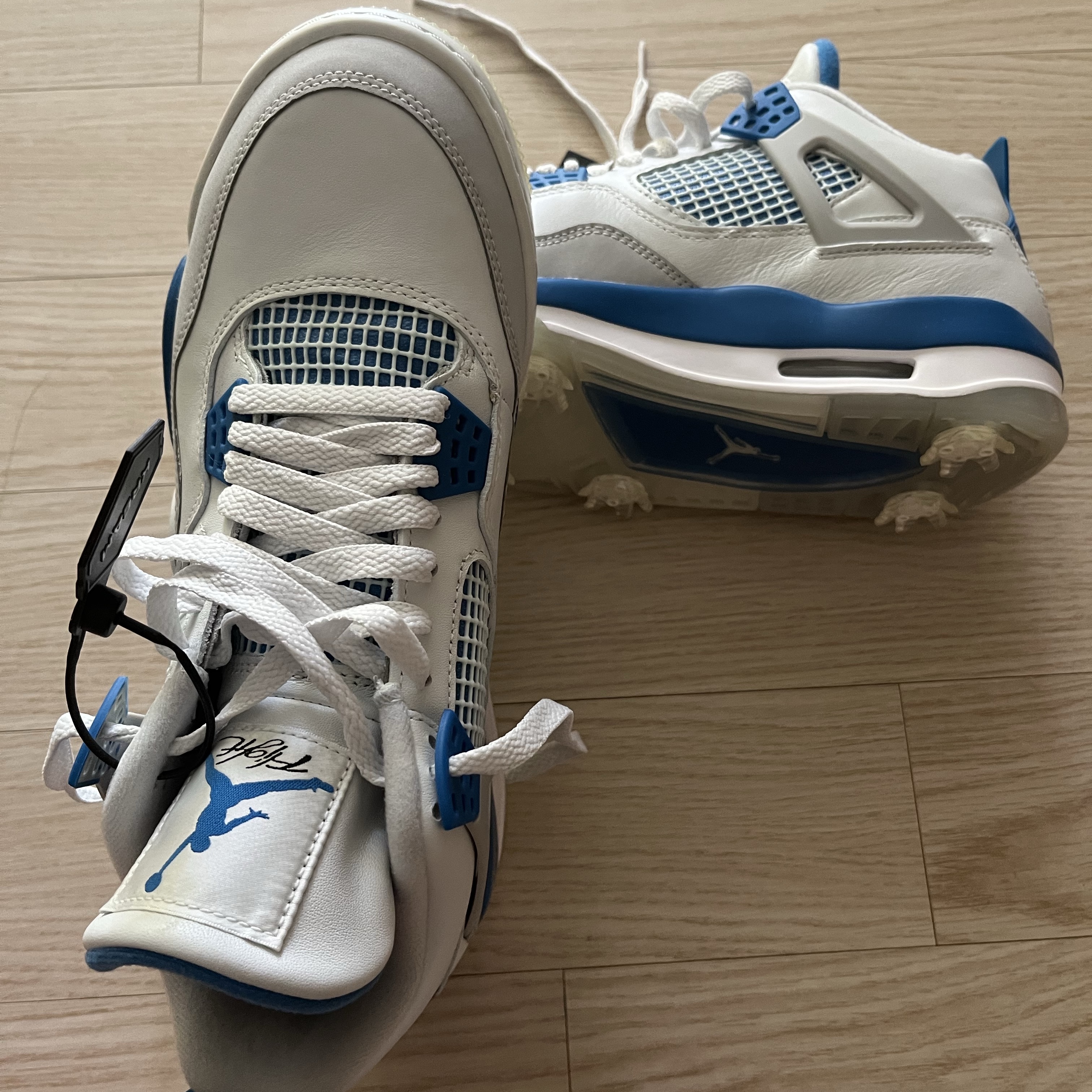 Jordan 4 Golf White Military Blue 착용 스타일