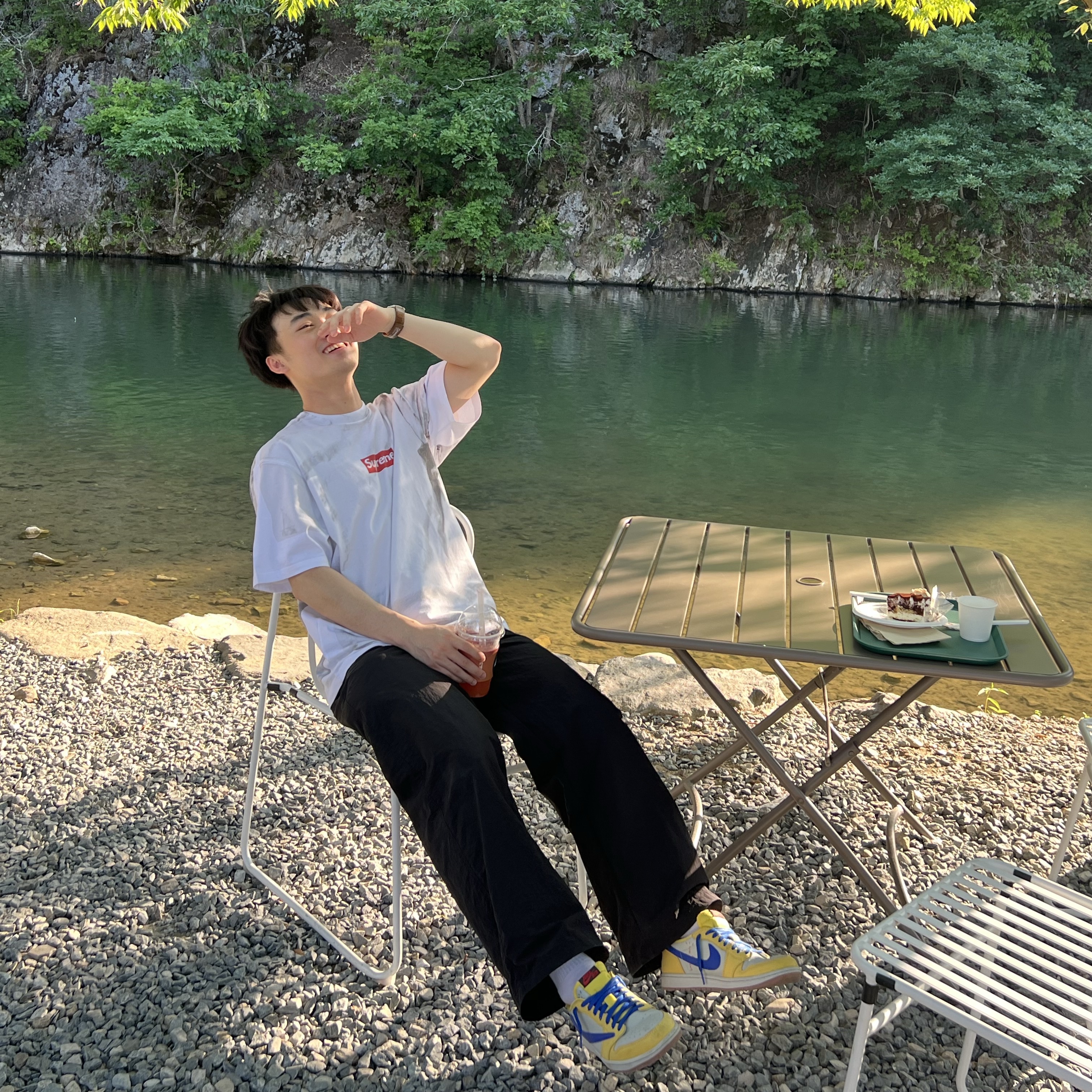 (W) Jordan 1 x Travis Scott Retro Low OG SP Canary, Supreme x MM6 Maison Margiela Box Logo T-Shirt White - 24SS 착용 스타일 - 6