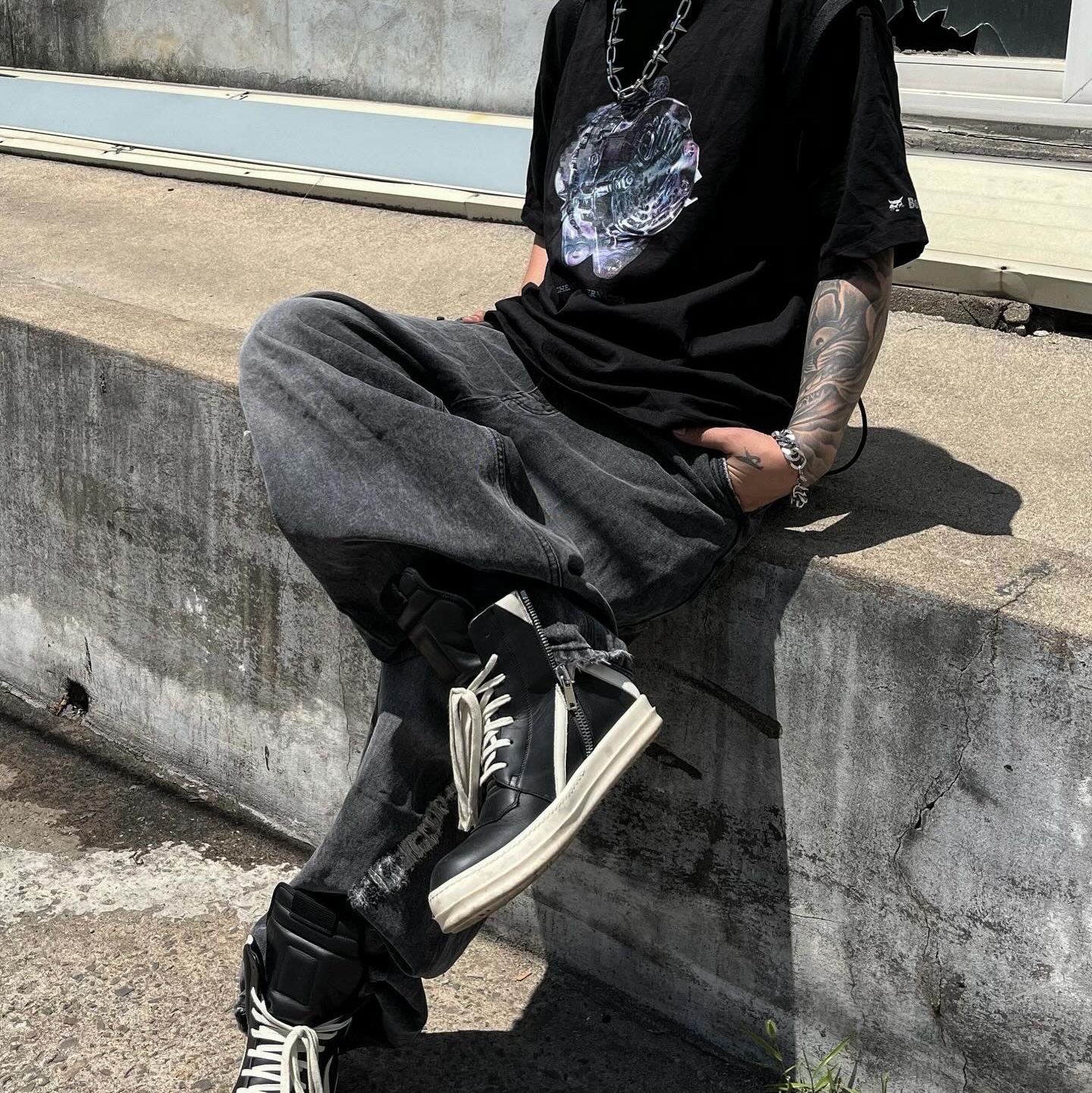 Rick Owens Geobasket Full Grain Calf Leather Strobe Sneakers Black Milk White 착용 스타일 - 4