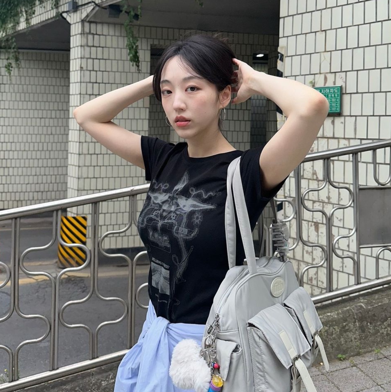 Fillintheblank Renewal Pk Shoulder Bag Nylon Light Blue, Fillintheblank Renewal Pk Shoulder Bag Nylon Green Pepper 착용 스타일