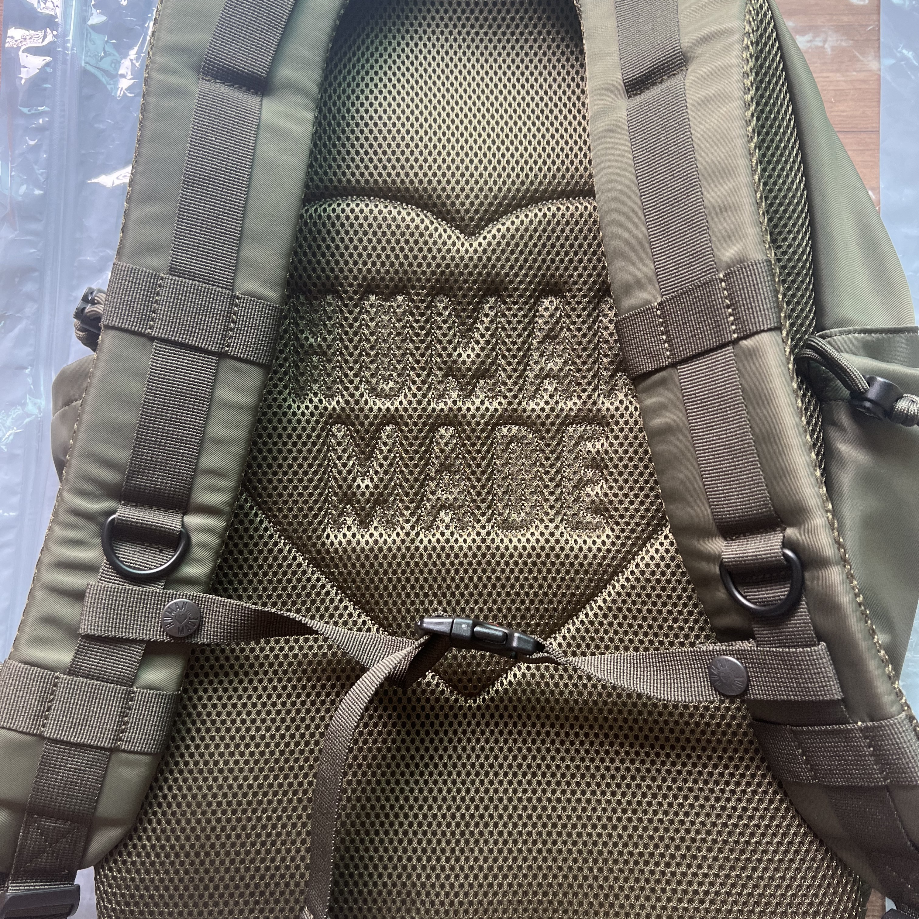 Human Made Military Backpack Olive Drab 착용 스타일 - 1