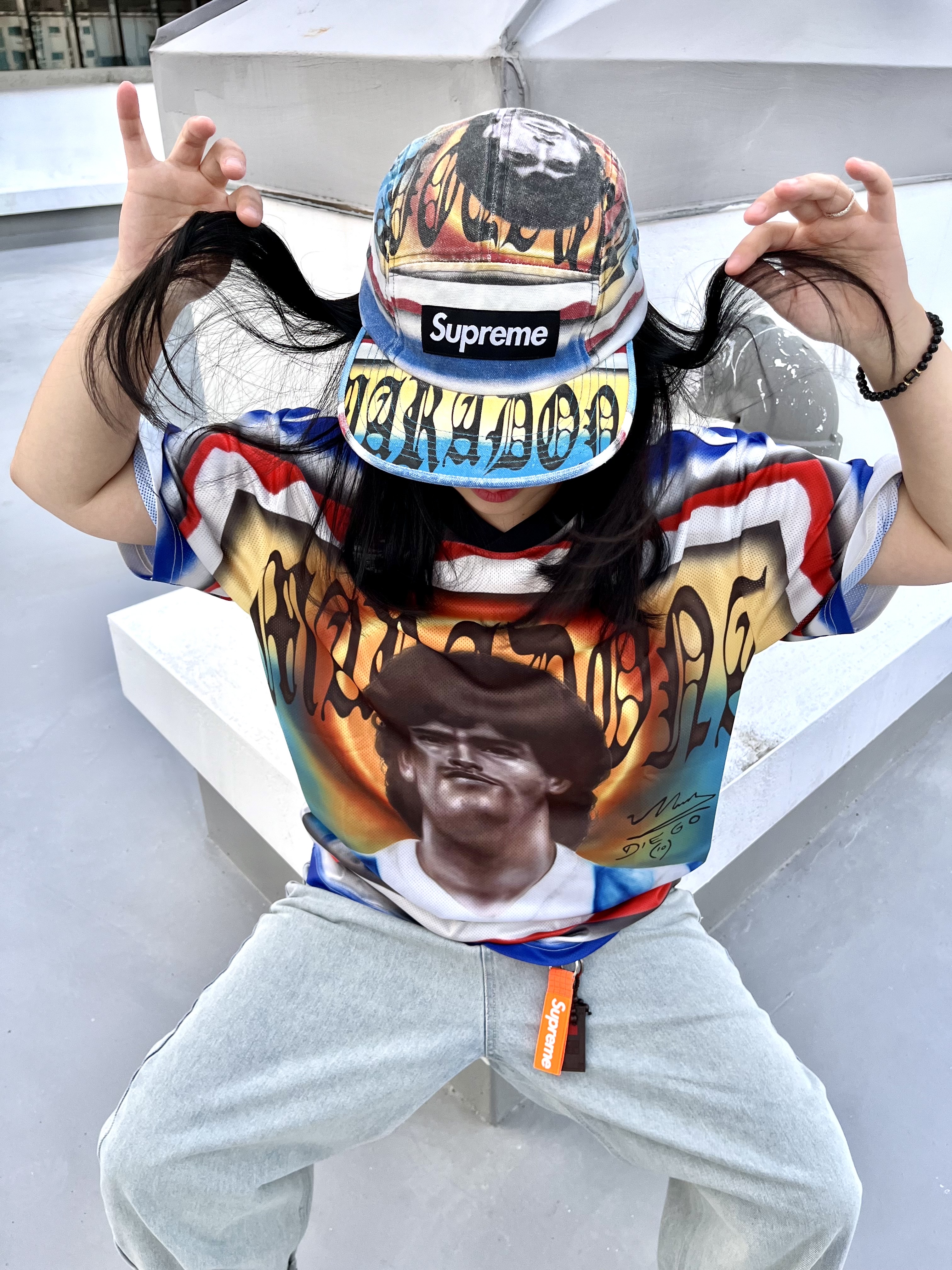 Supreme Maradona Camp Cap Multicolor - 24SS, Supreme Maradona Soccer Jersey Multicolor - 24SS 착용 스타일 - 2