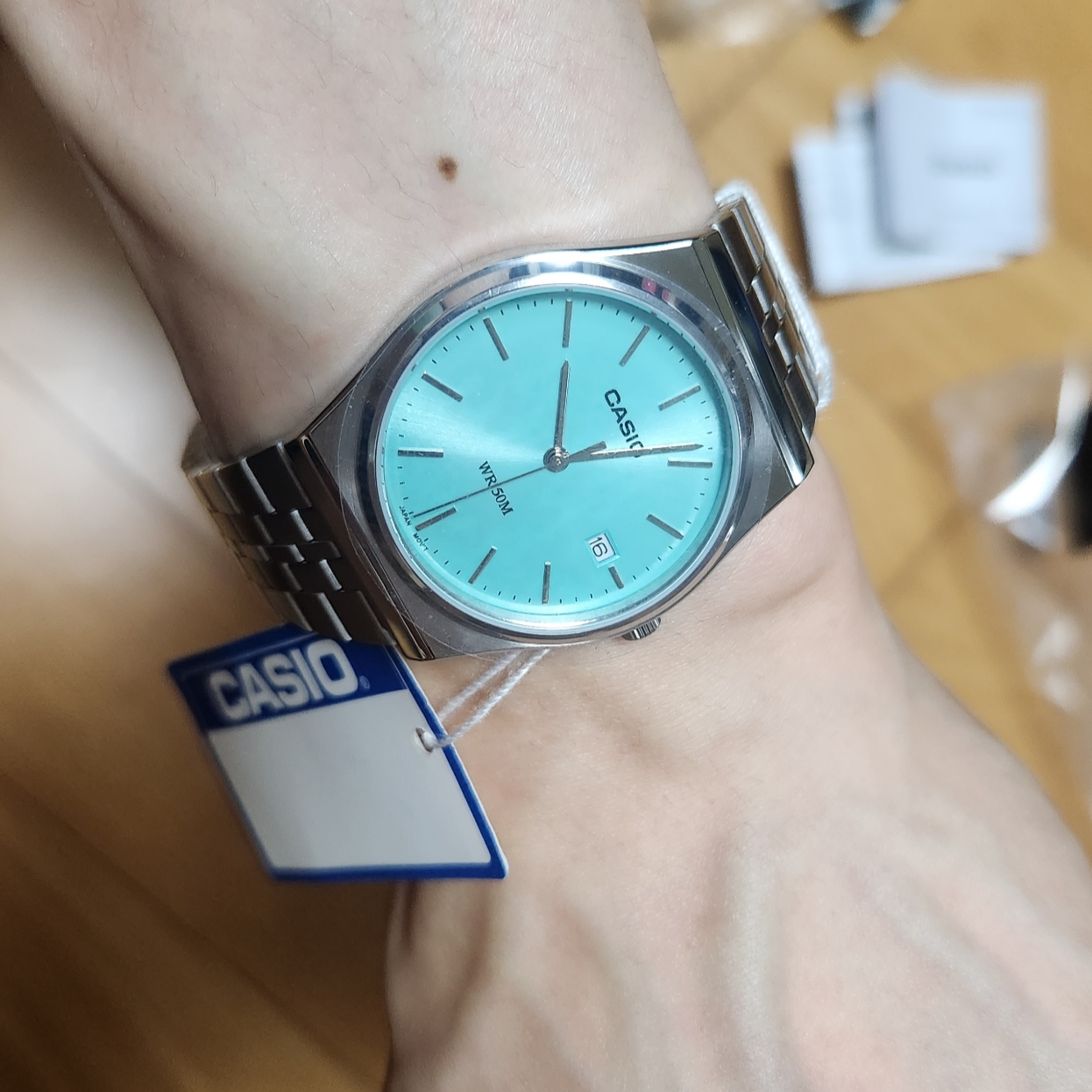 Casio MTP-B145D-2A1V 착용 스타일