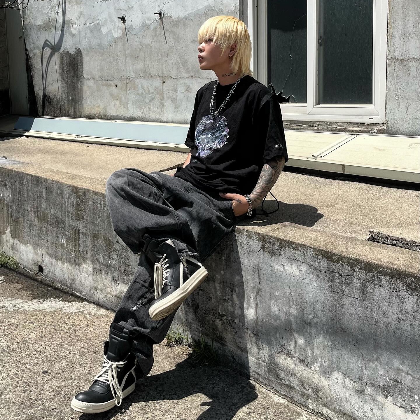 Rick Owens Geobasket Full Grain Calf Leather Strobe Sneakers Black Milk White 착용 스타일 - 1