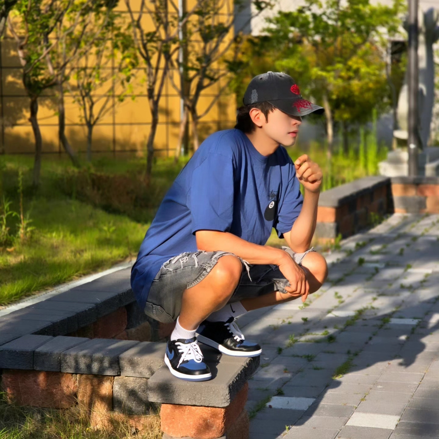 Stussy 8 Ball T-Shirt Midnight - 22SS, Jordan 1 Retro Low OG Mystic Navy 착용 스타일 - 3