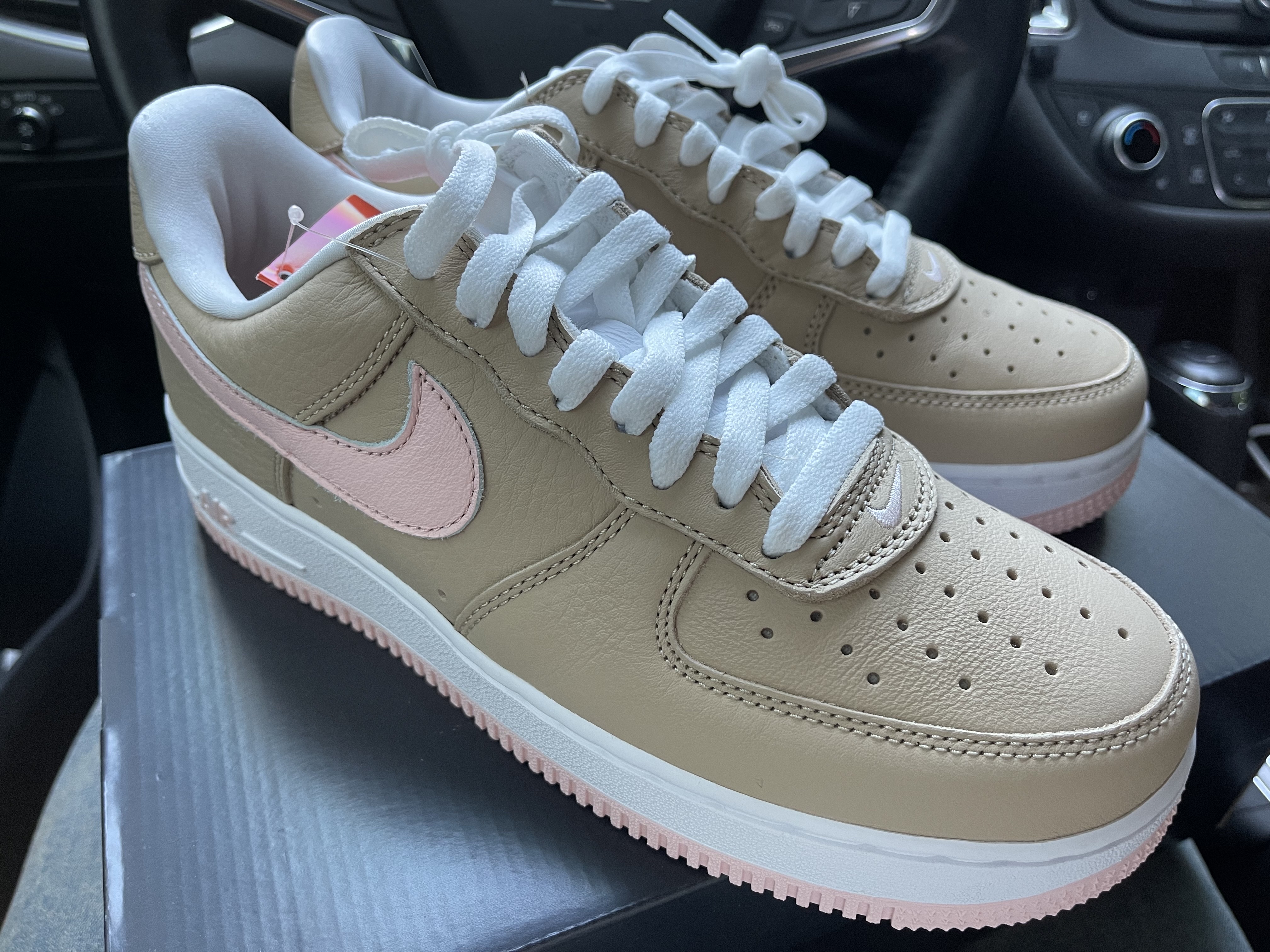 Nike Air Force 1 Low Linen 2024 착용 스타일 - 1