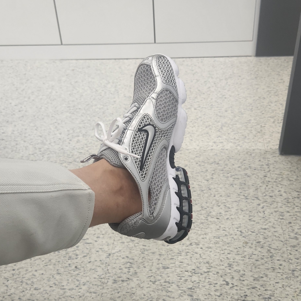 Nike Air Zoom Spiridon Cage 2 Metallic Silver 착용 스타일