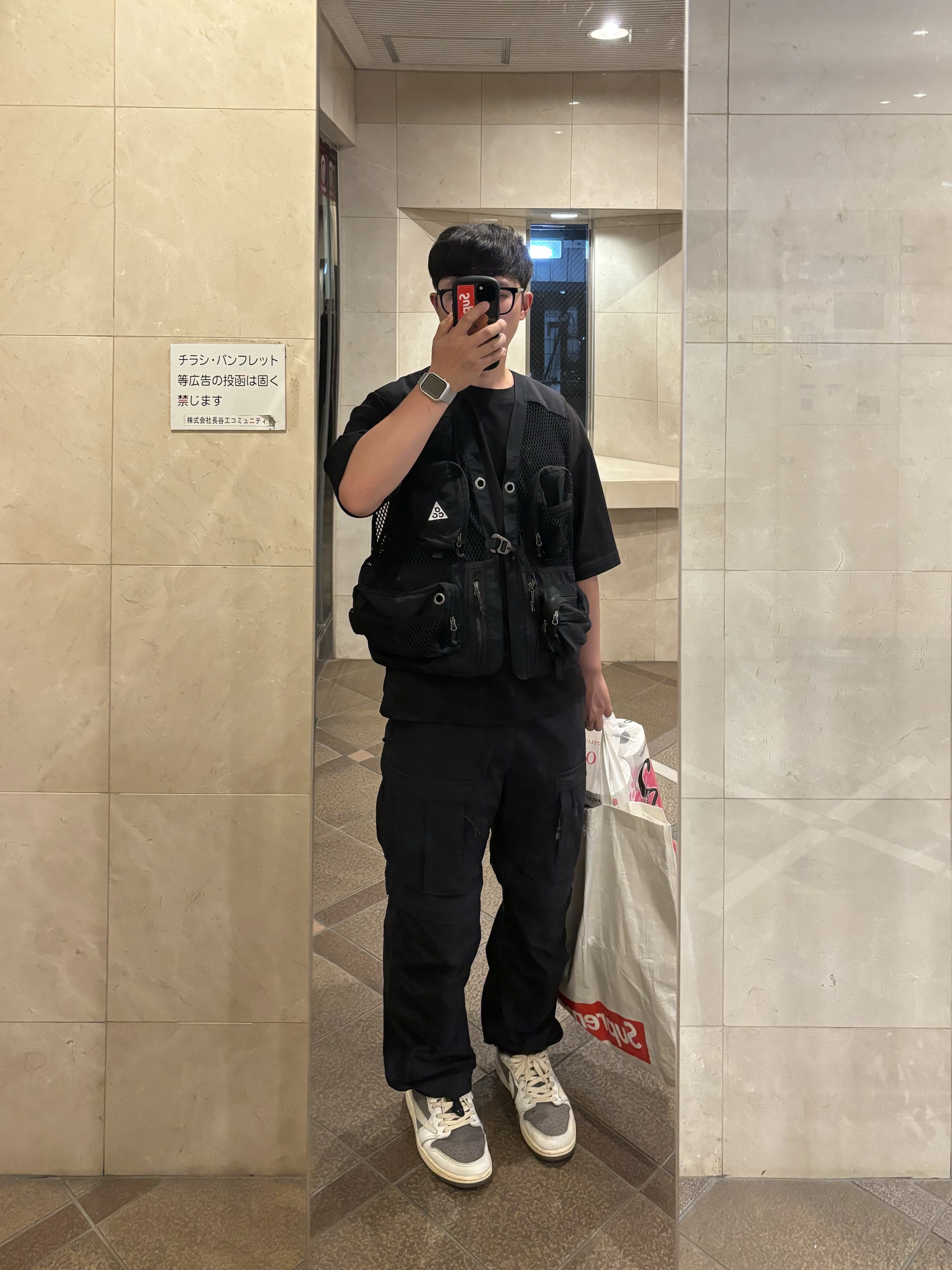 Nike ACG Buttles Vest Black - Asia, Nike ACG Smith Summit Cargo Pants Black - US/EU 착용 스타일
