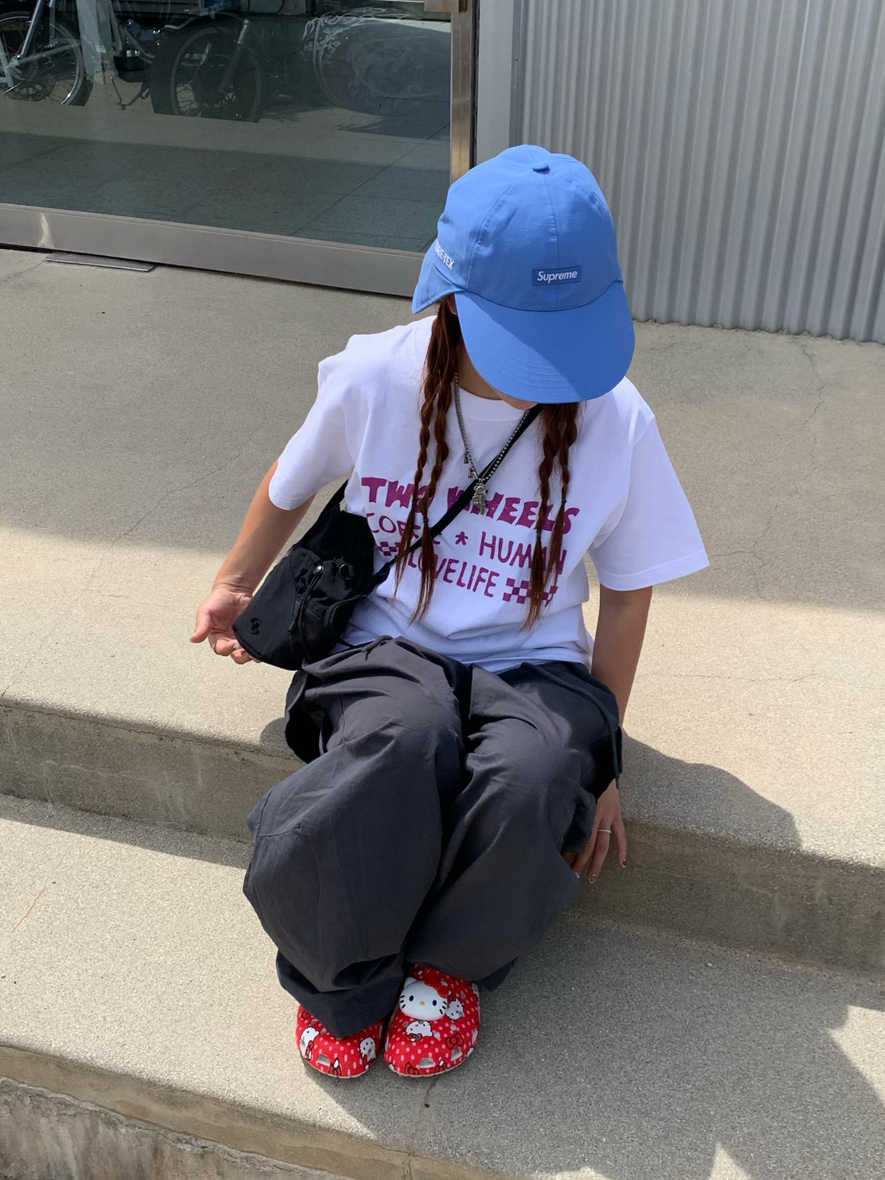 Supreme Gore-Tex Sunshield Hat Blue - 24SS, Sansan Gear Cross Bag Black - 24SS 착용 스타일