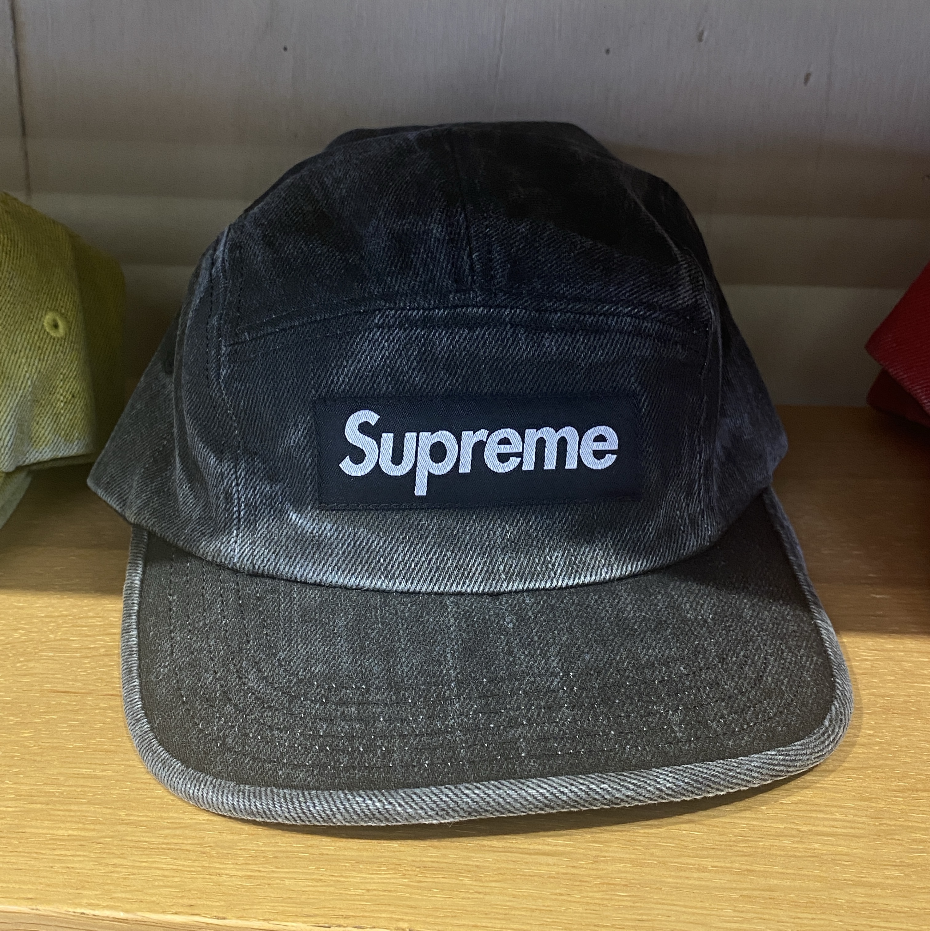 Supreme Coated Denim Camp Cap Black - 24SS 착용 스타일