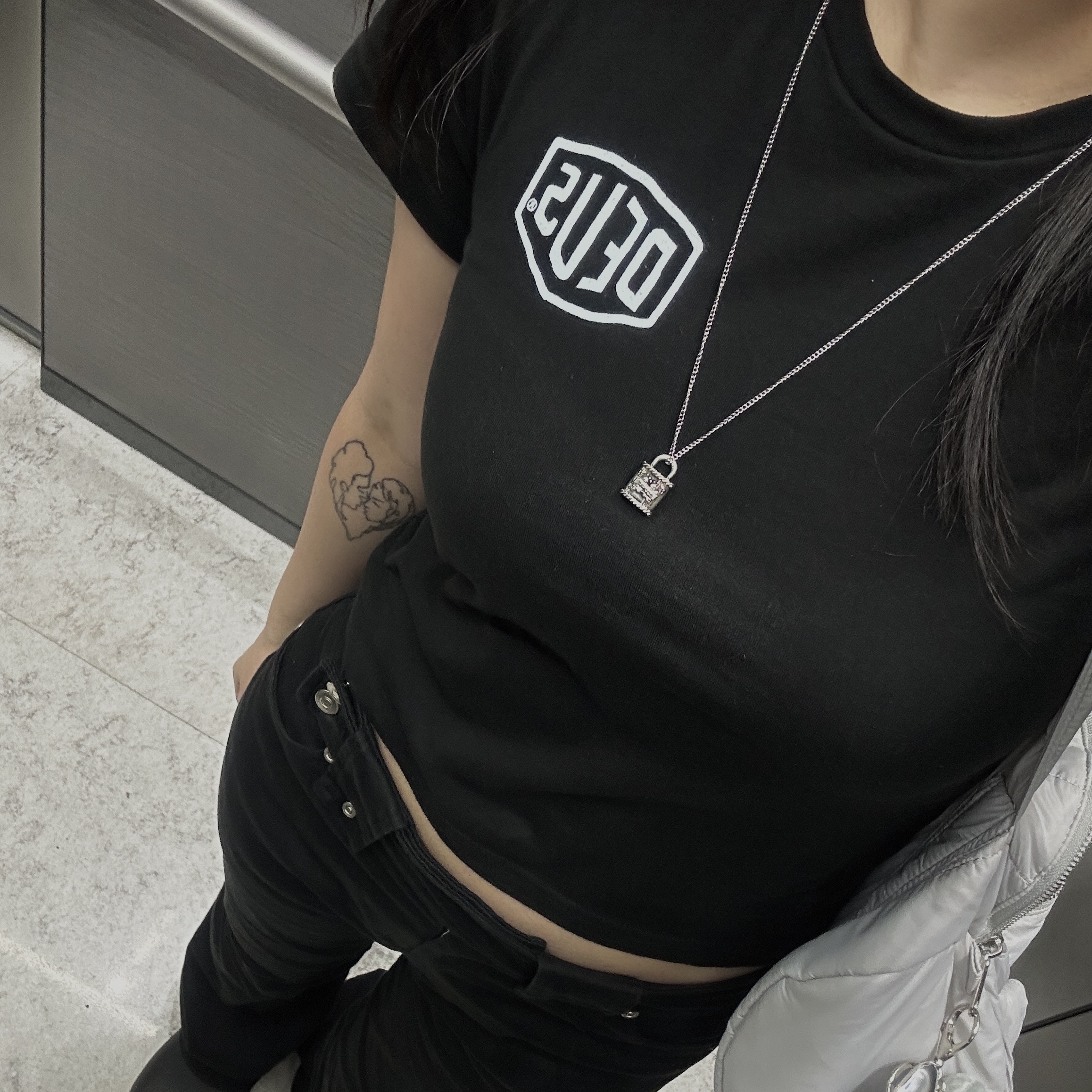 (Kids) Deus Ex Machina College Seoul T-Shirt Black 착용 스타일