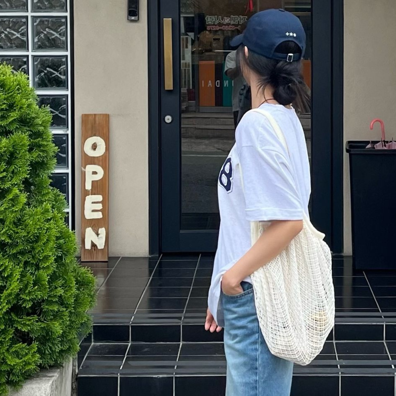 Fillintheblank Fish Crochet Bag Blue, Fillintheblank Fish Crochet Bag Black 착용 스타일