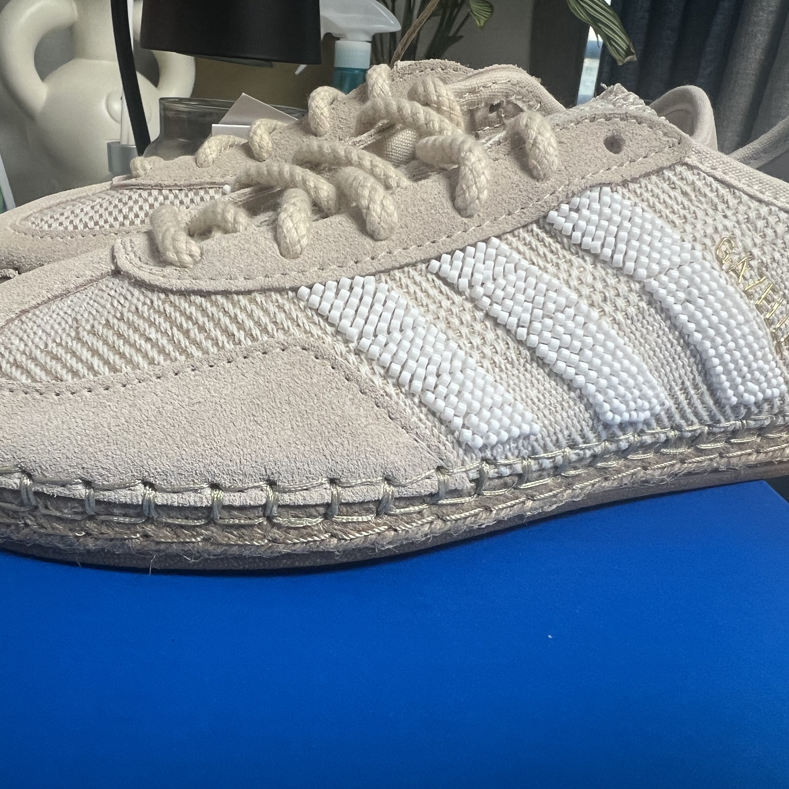 Adidas x Clot Gazelle Halo Ivory Cloud White 착용 스타일 - 1