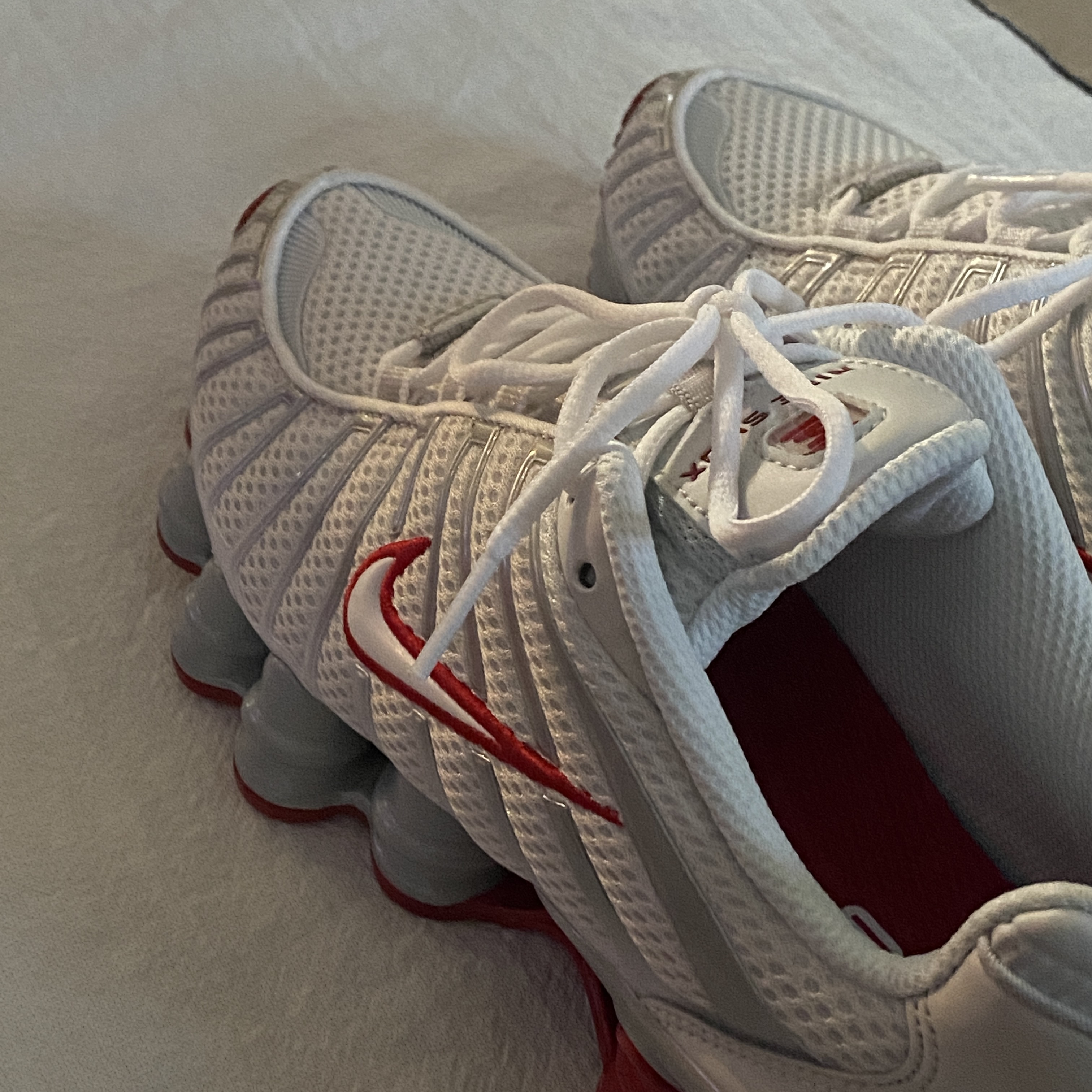 (W) Nike Shox TL Platinum Tint 착용 스타일 - 1