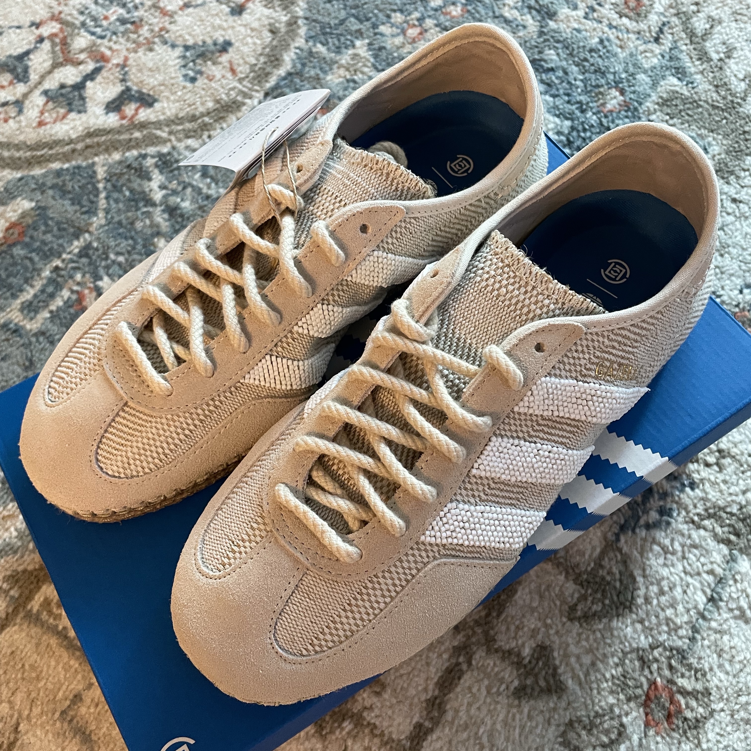 Adidas x Clot Gazelle Halo Ivory Cloud White 착용 스타일 - 2