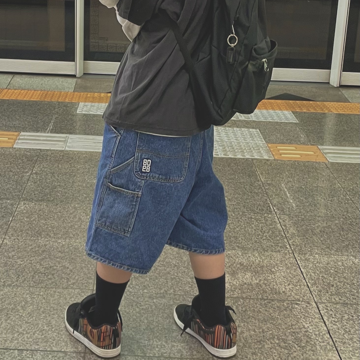Jansport Superbreak Backpack Black 착용 스타일 - 2