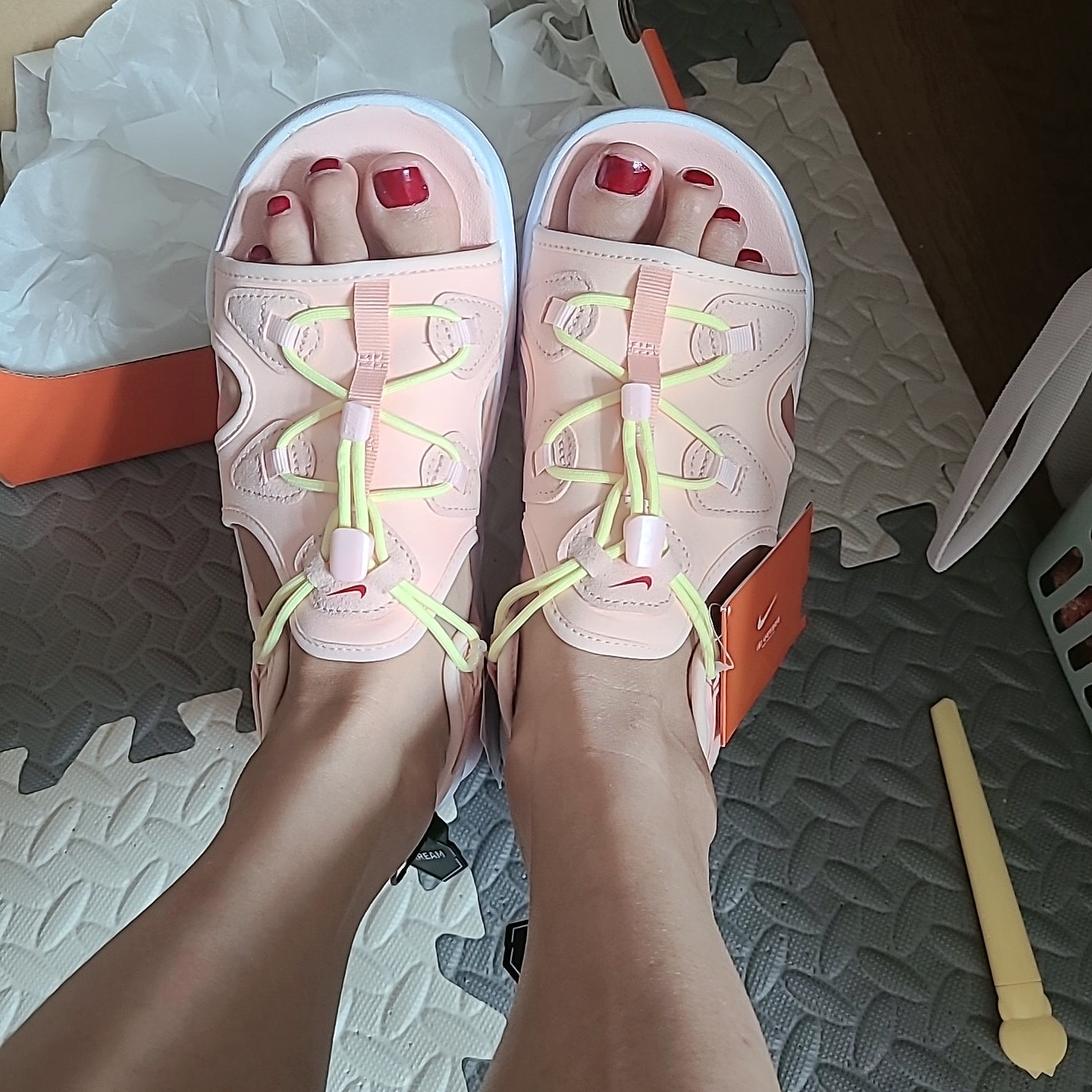 (W) Nike Air Max Koko Sandal Atmosphere 착용 스타일