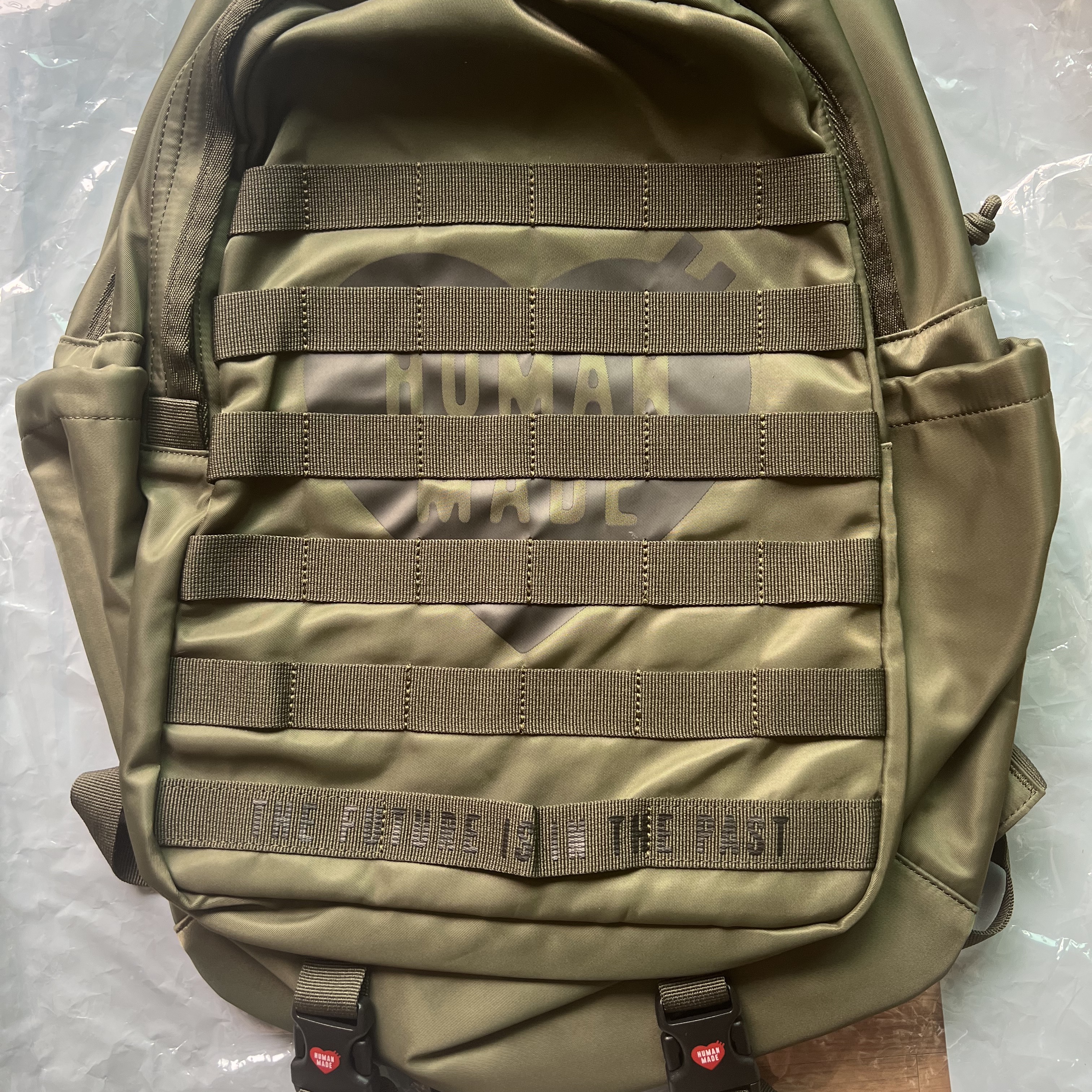 Human Made Military Backpack Olive Drab 착용 스타일 - 2