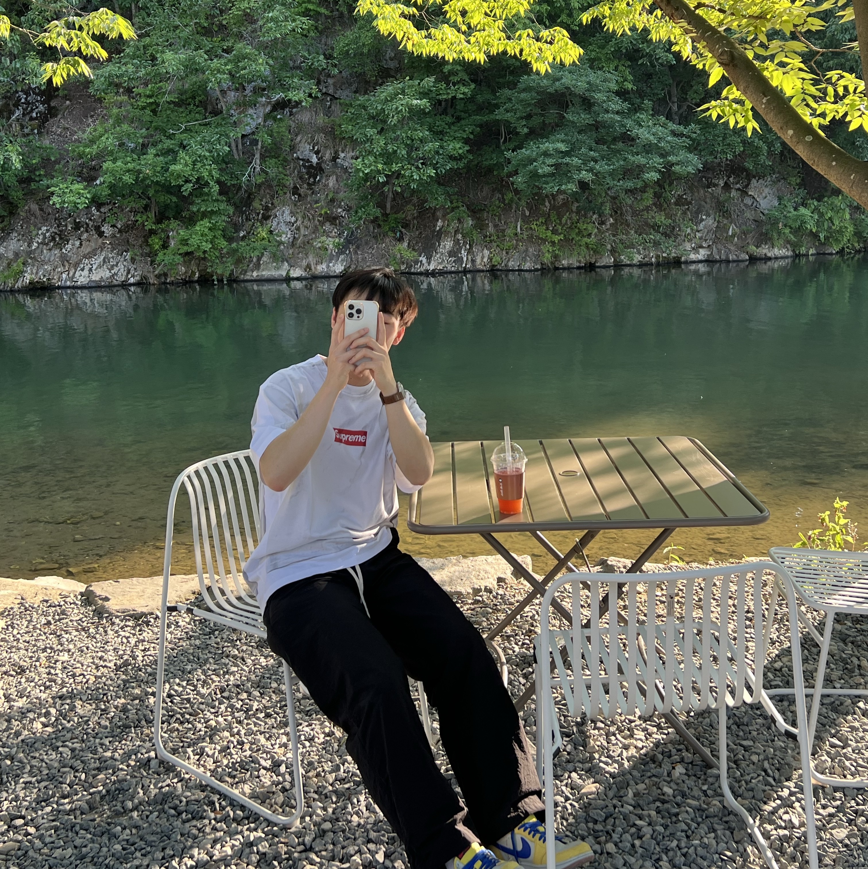 (W) Jordan 1 x Travis Scott Retro Low OG SP Canary, Supreme x MM6 Maison Margiela Box Logo T-Shirt White - 24SS 착용 스타일 - 4