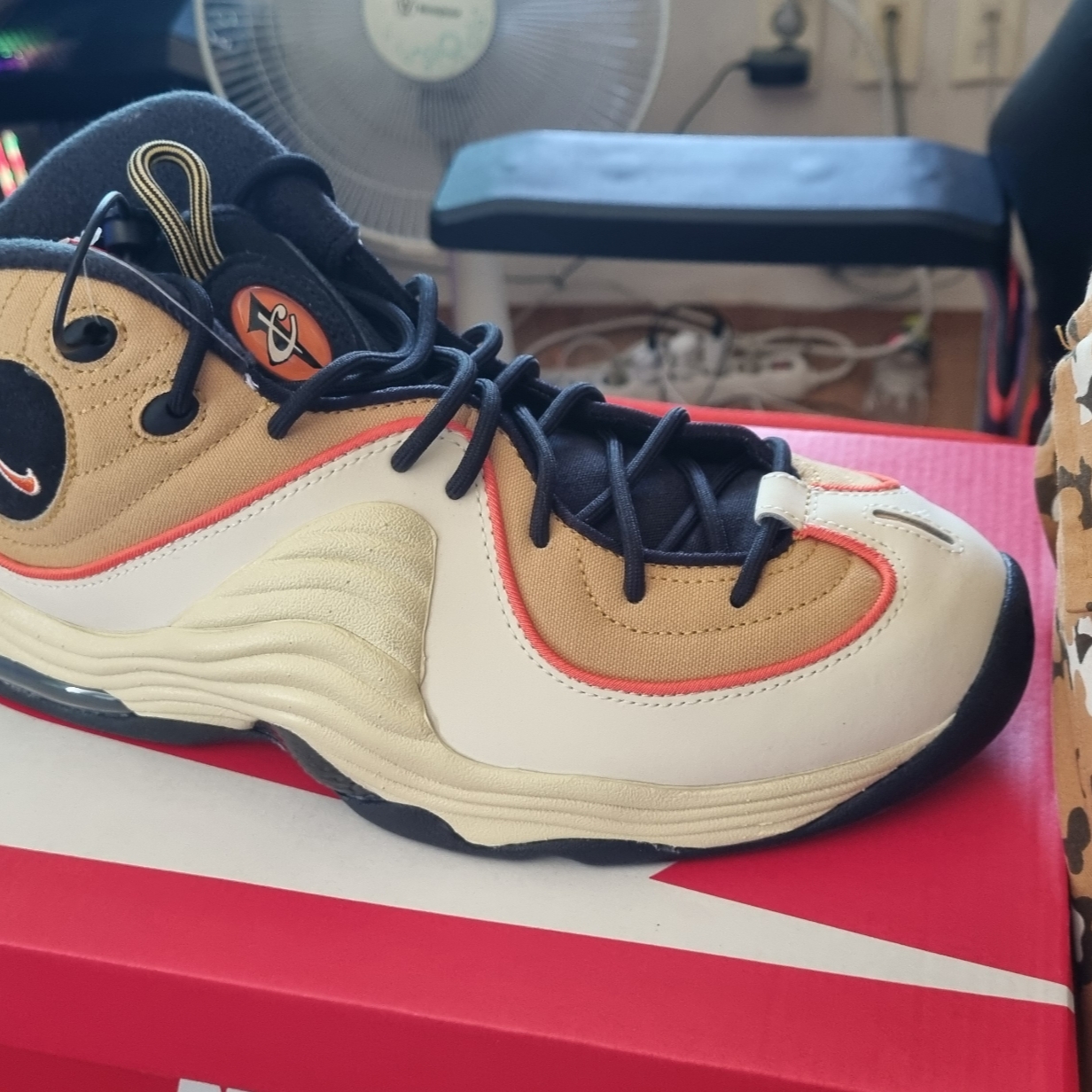 Nike Air Penny II Wheat Gold and Safety Orange 착용 스타일 - 2