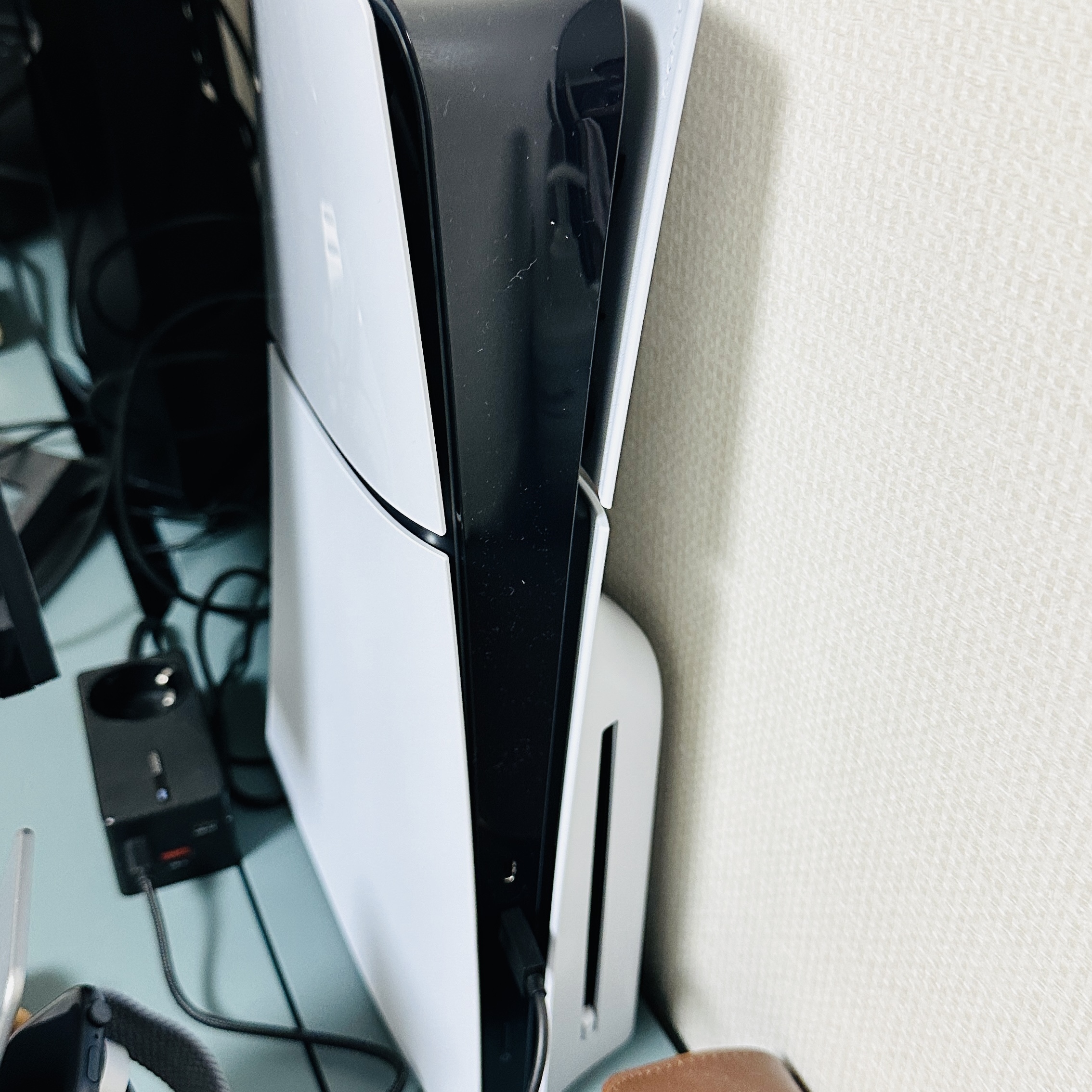 PlayStation 5 Slim Standard Edition 착용 스타일