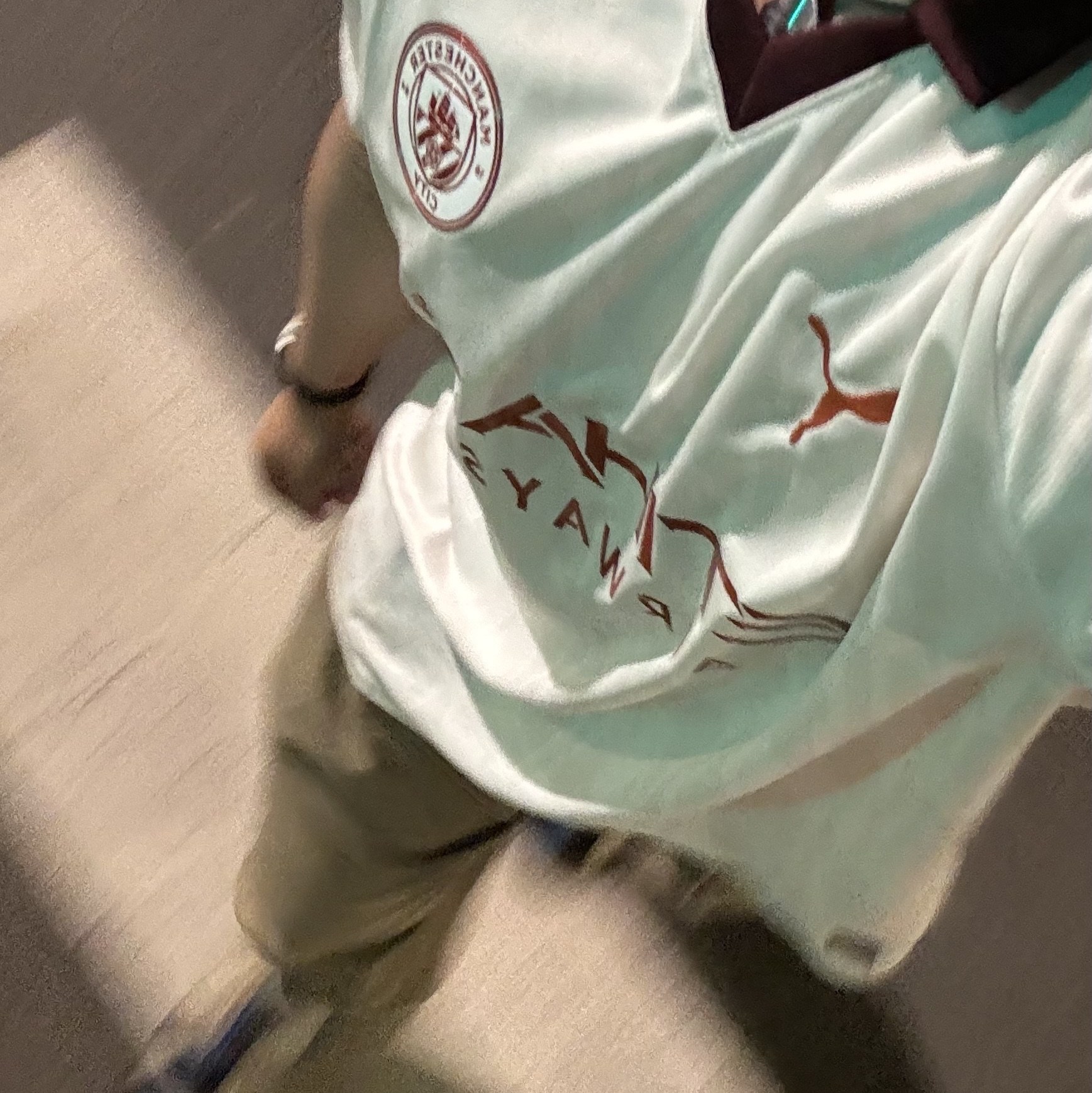 Puma Manchester City 2023/24 Away Jersey White Aubergine (Non Marking Ver.), Keen Jasper Rocks SP Sneakers Beige 착용 스타일