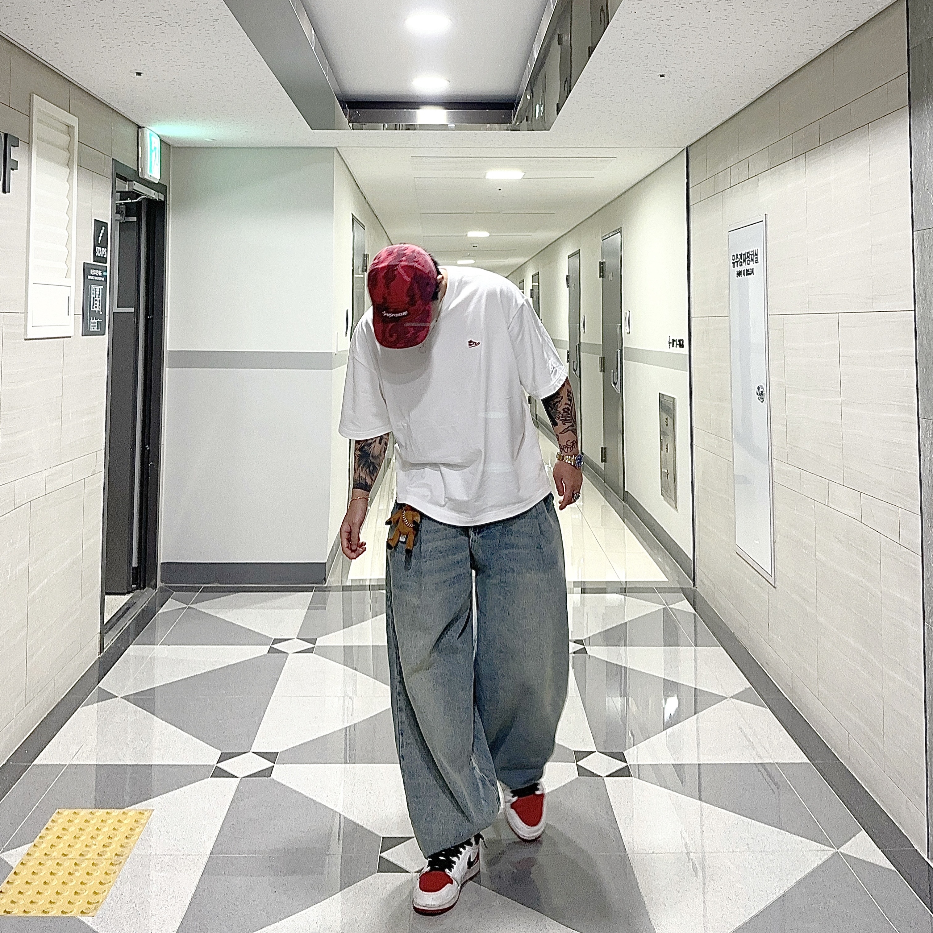Jordan 1 Retro High OG Heritage, Jordan Brand T-Shirt White - US/EU 착용 스타일