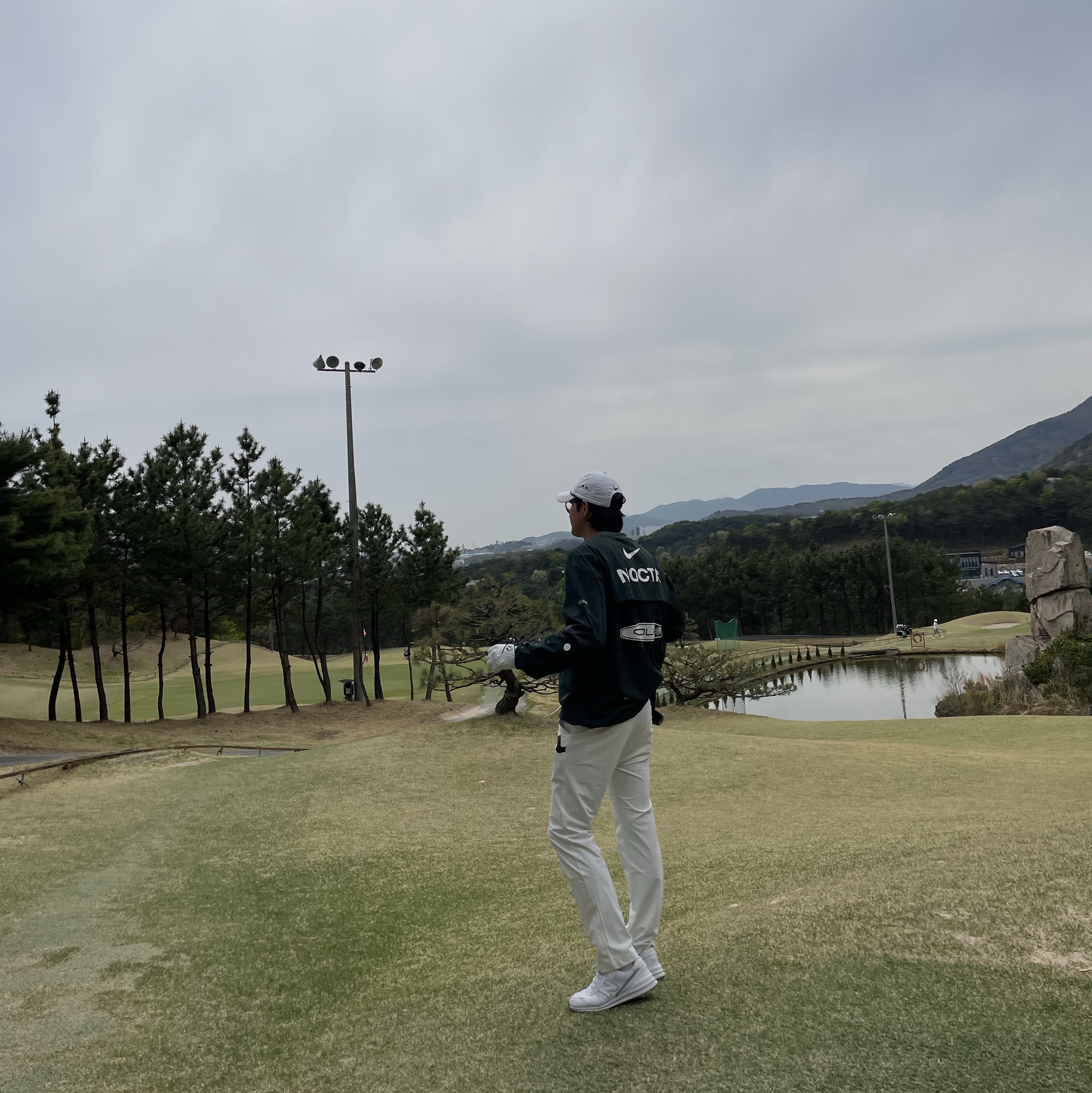 New Balance 996 Golf White, Nike x Drake Nocta Golf Crewneck Top Green - US/EU 착용 스타일