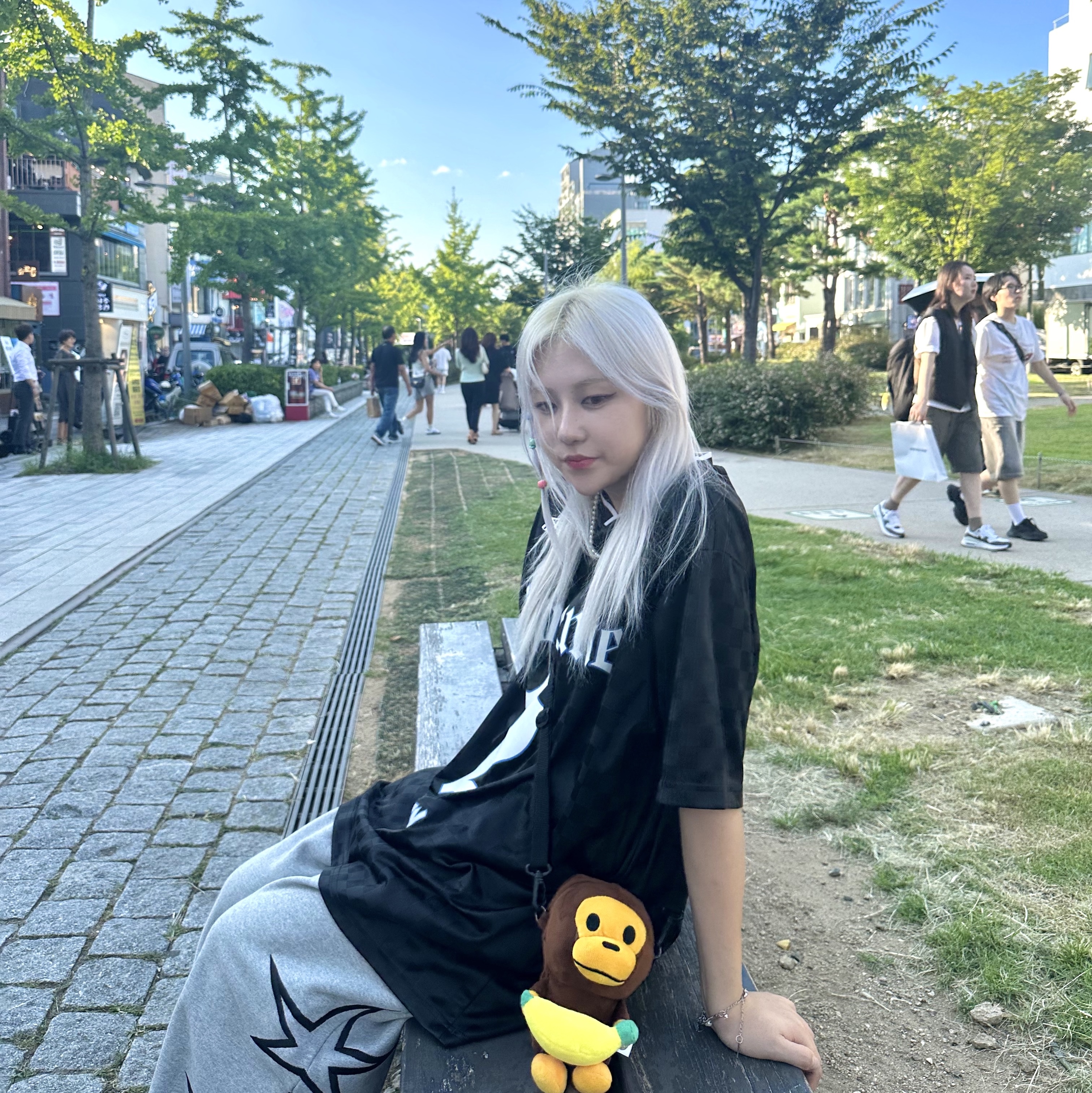 Supreme x Umbro Soccer Jersey Black - 22SS 착용 스타일 - 2