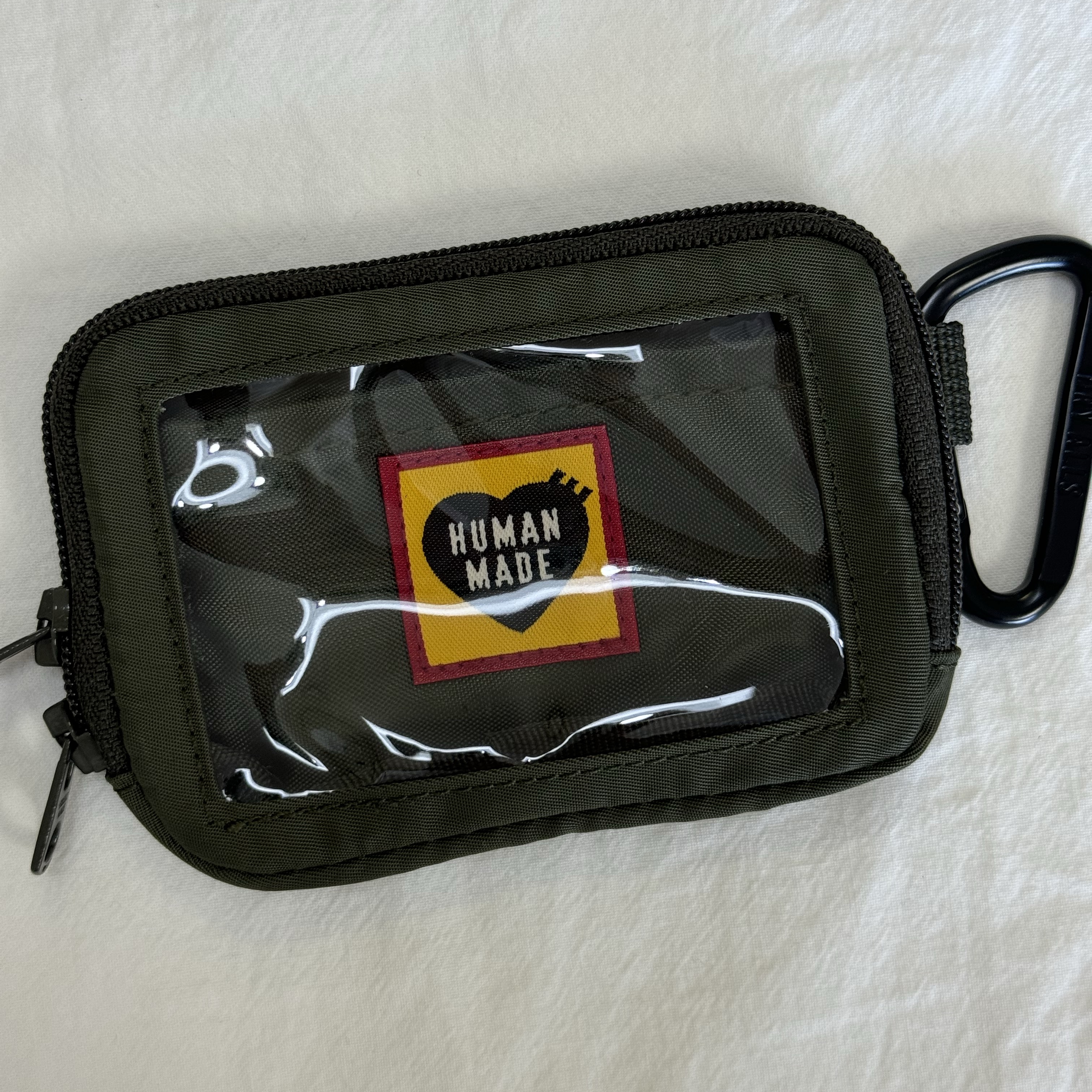 Human Made Military Card Case Olive Drab 착용 스타일 - 2