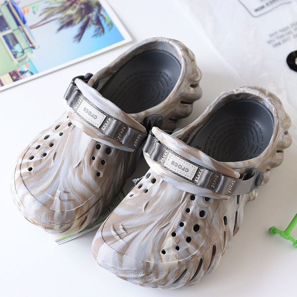 Crocs Echo Marbled Clog Bone Multi 착용 스타일