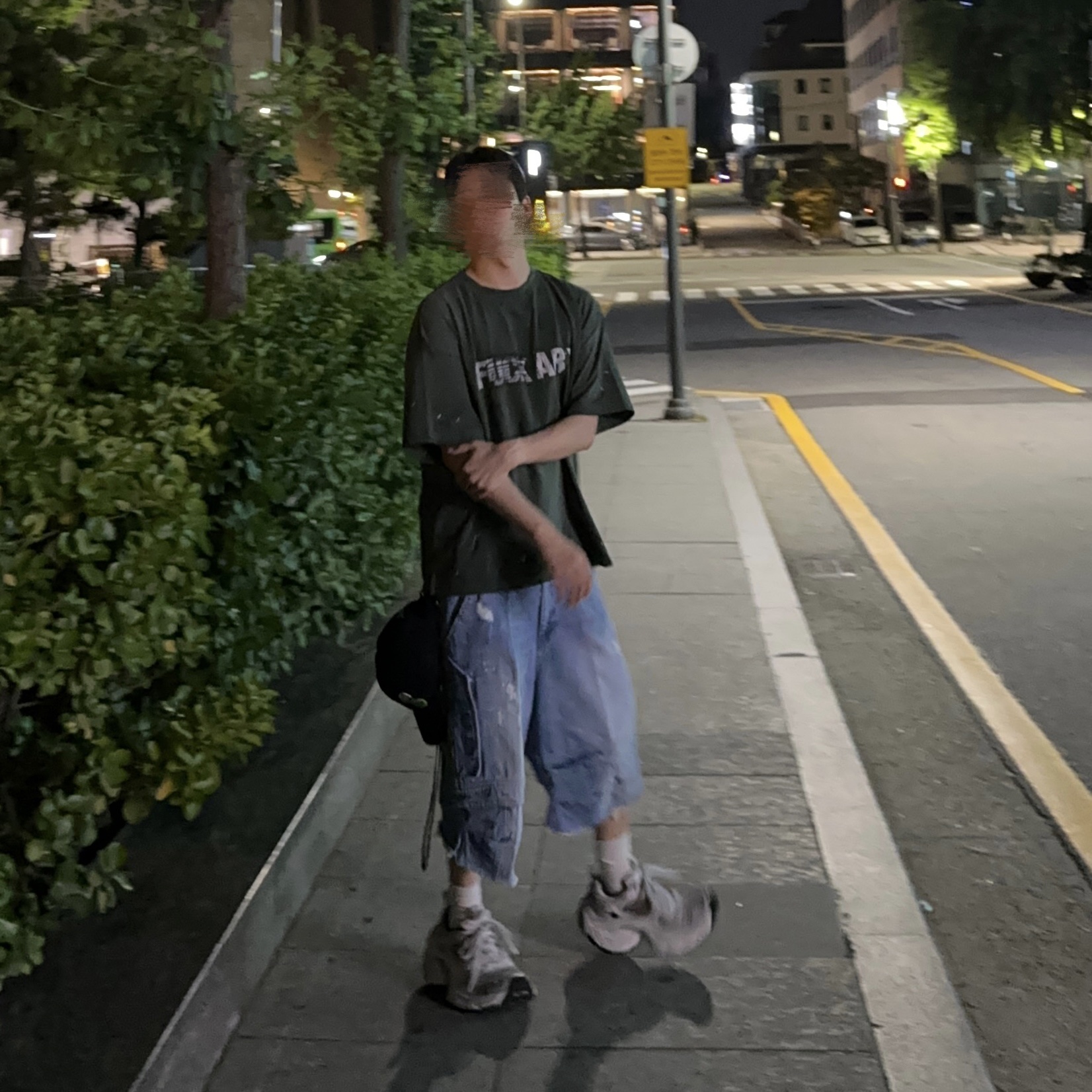 Balenciaga 10XL Sneakers White Grey Silver Black 착용 스타일 - 2