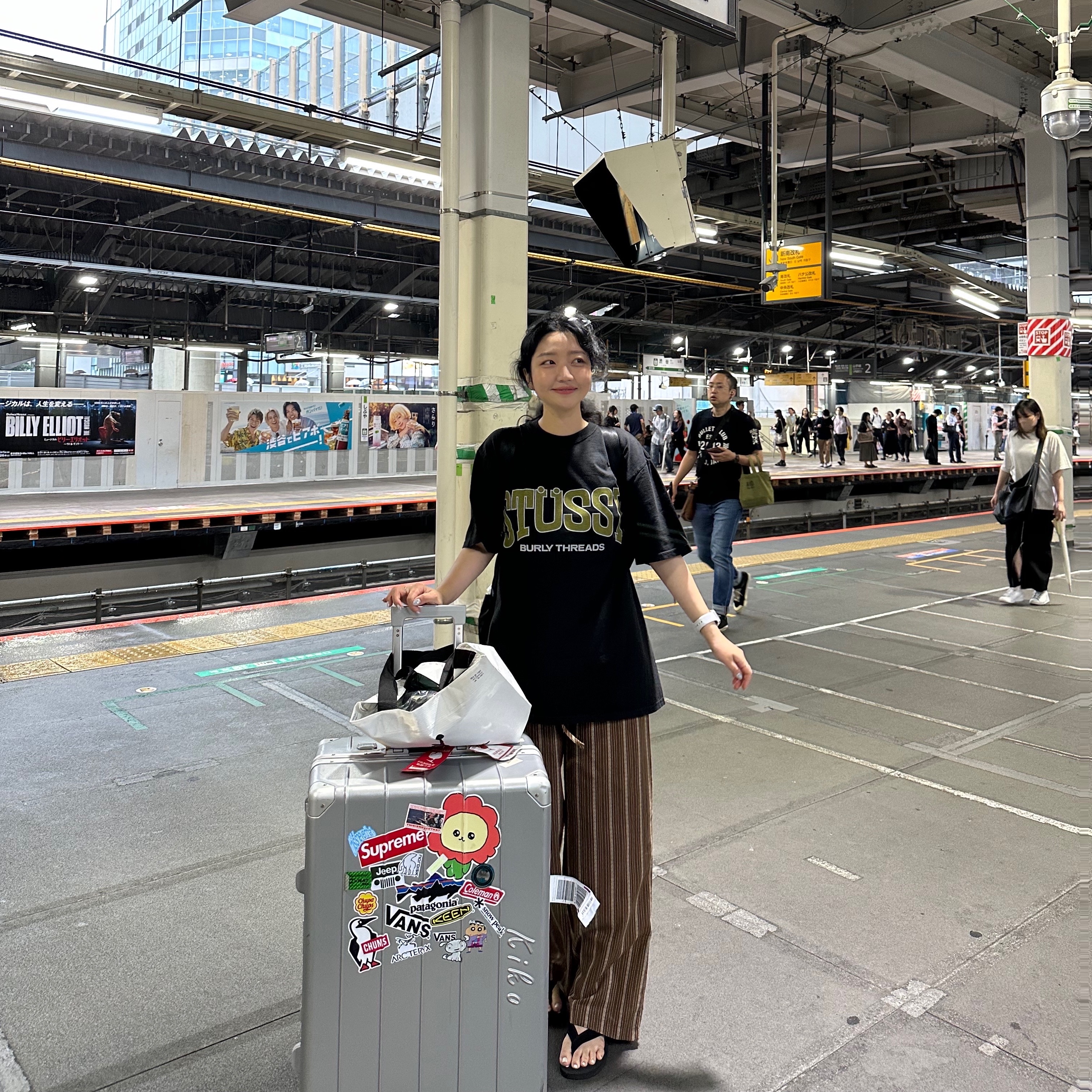 Stussy Burly Threads Pigment Dyed T-Shirt Black 착용 스타일