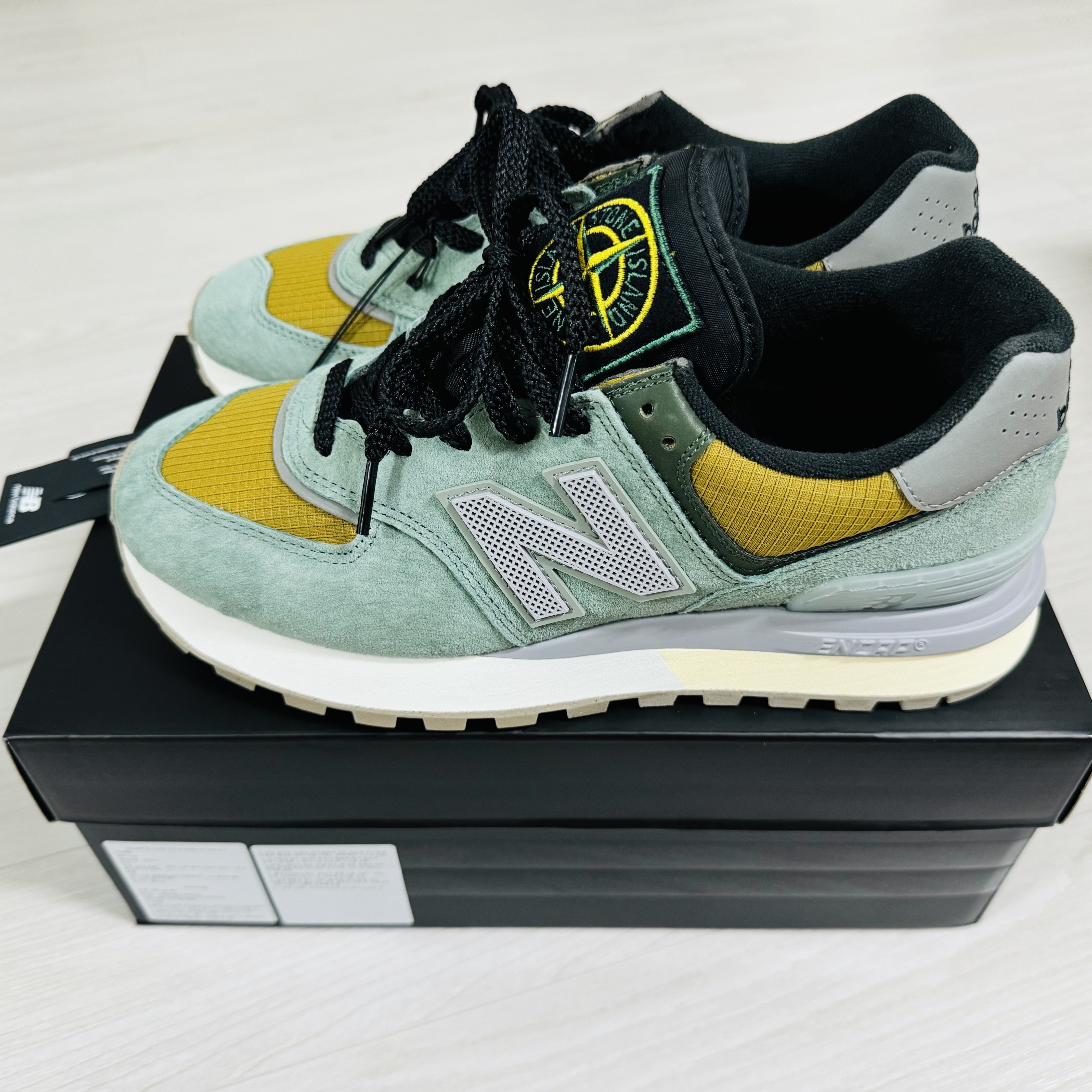 New Balance x Stone Island 574 Legacy Light Green, New Balance x Stone Island 574 Legacy Green 착용 스타일 - 1