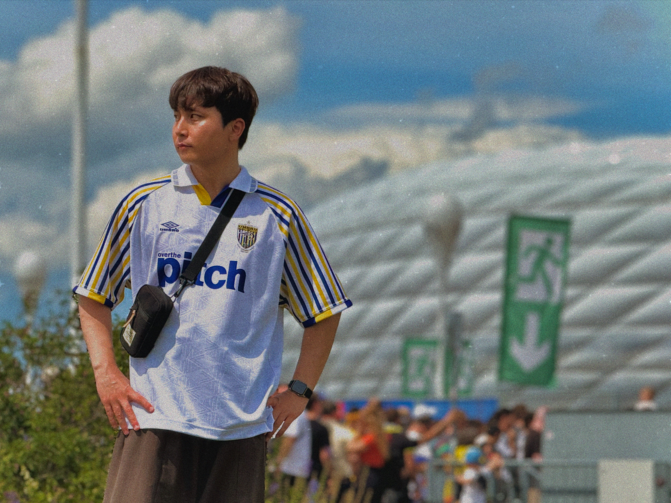 Over The Pitch x Umbro 100th Anniversary Homage Football Jersey 착용 스타일
