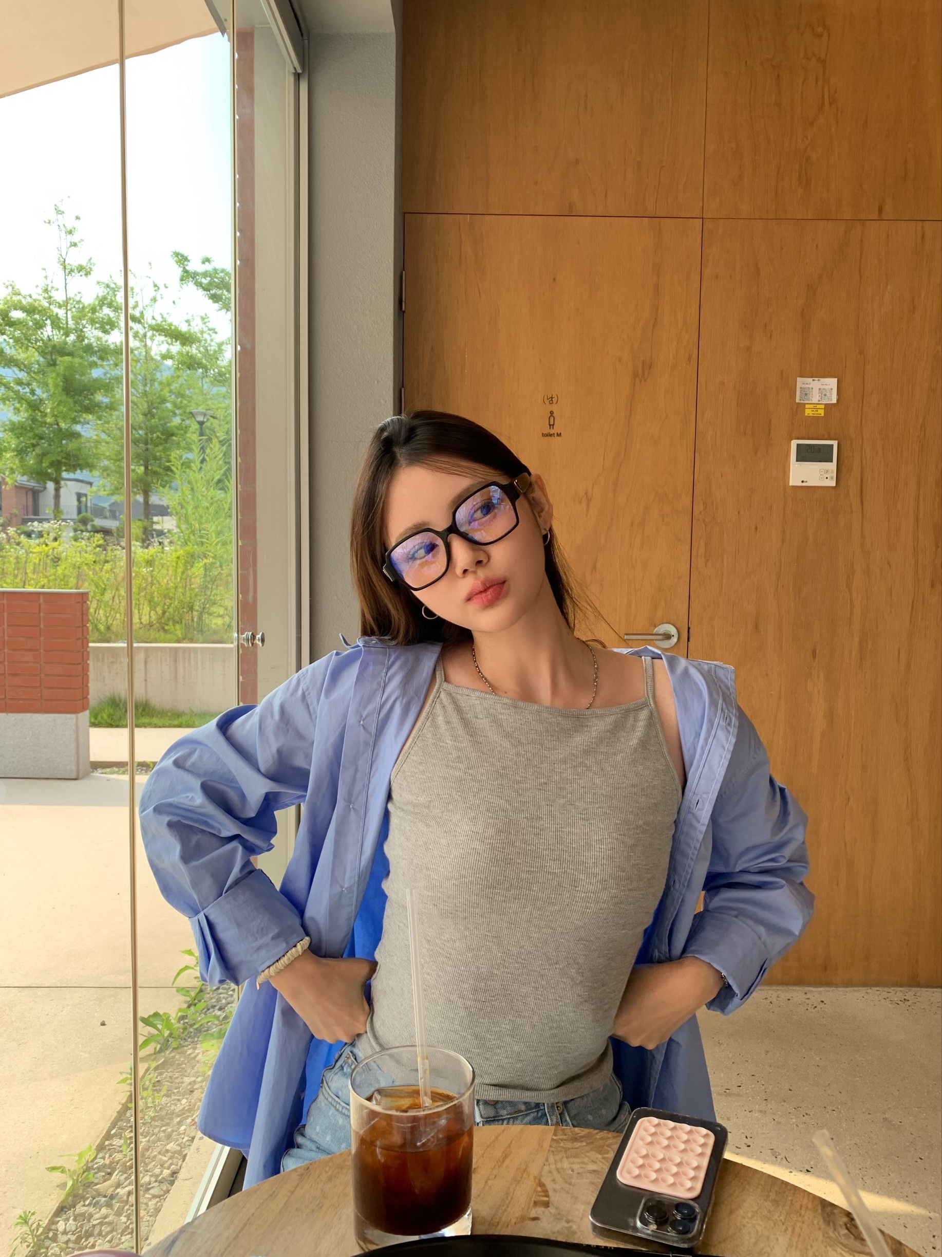 Chanel Square Eyeglasses Acetate & Black International Fit 착용 스타일 - 1