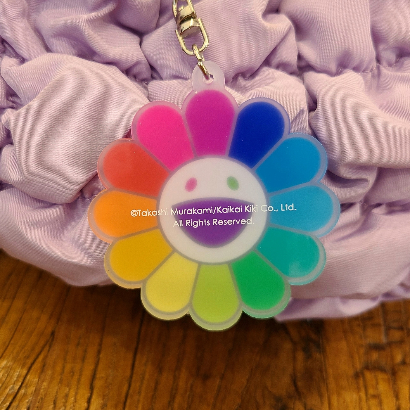 Kaikai Kiki Flower Rubber Keyring Clear Rainbow White, COS Quilted Micro Bag Purple 착용 스타일 - 3