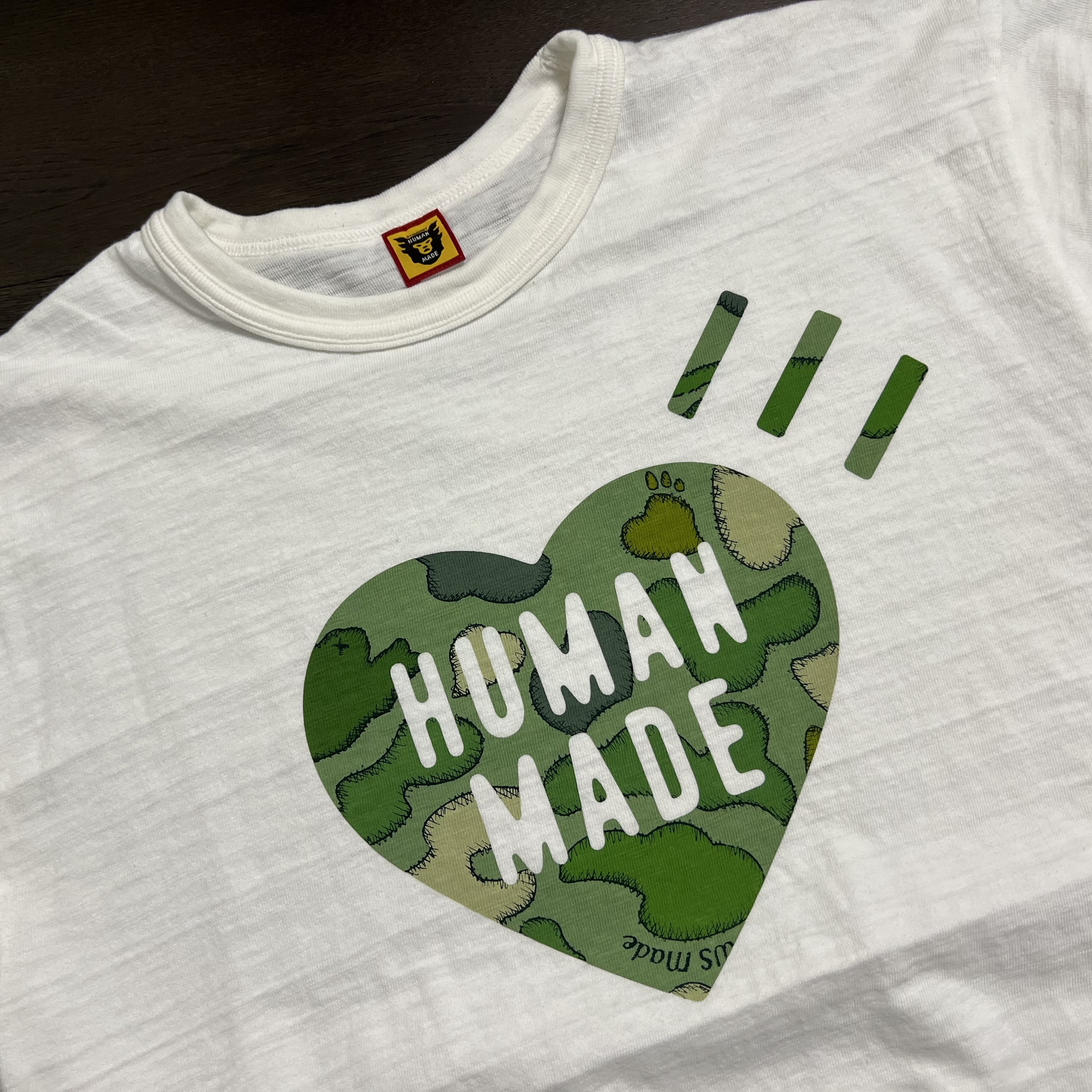 Human Made x Kaws Graphic T-Shirt #1 White 착용 스타일 - 1