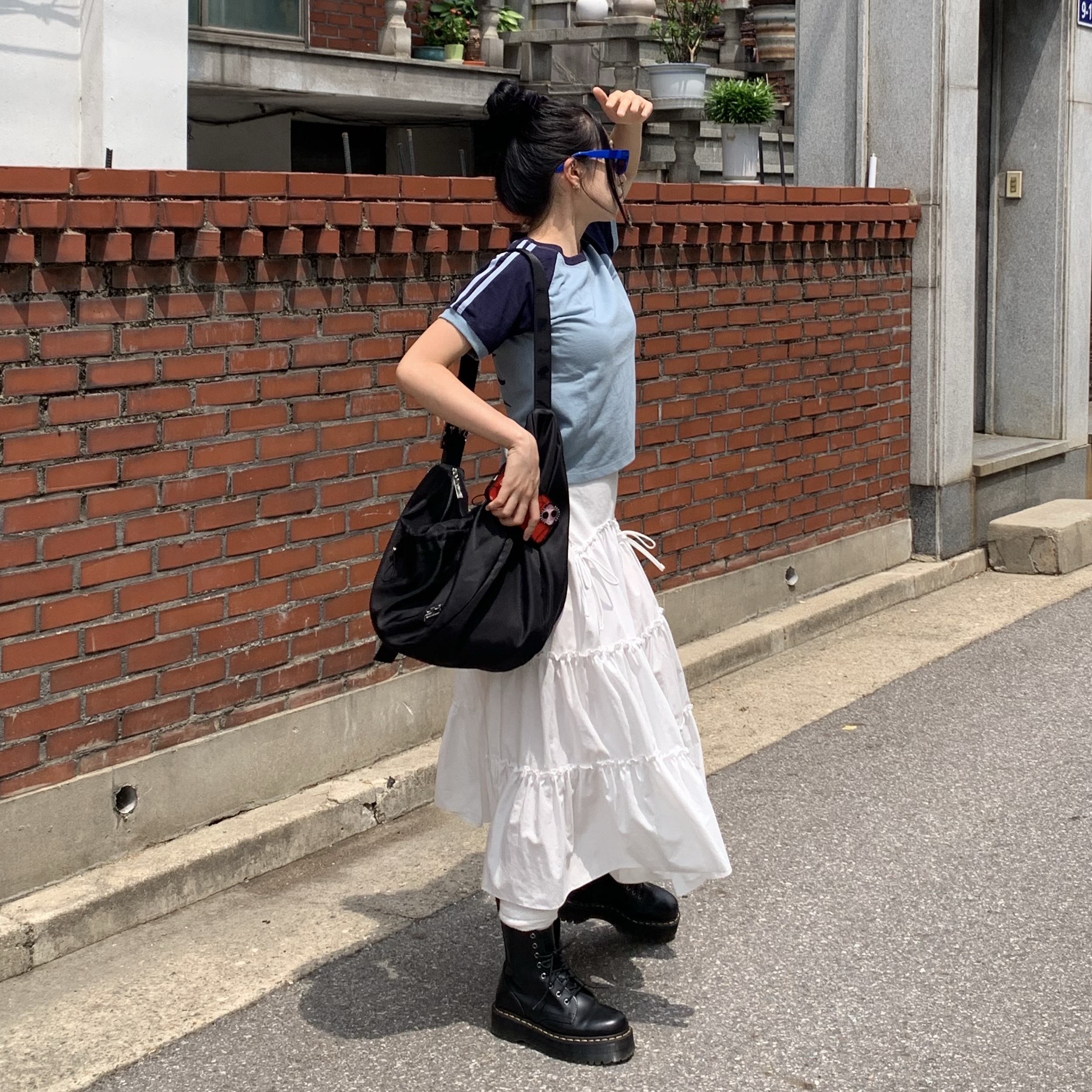 Dr. Martens Jadon Boots Black, Yieyie Super Sasha Bag Ink Black 착용 스타일 - 4