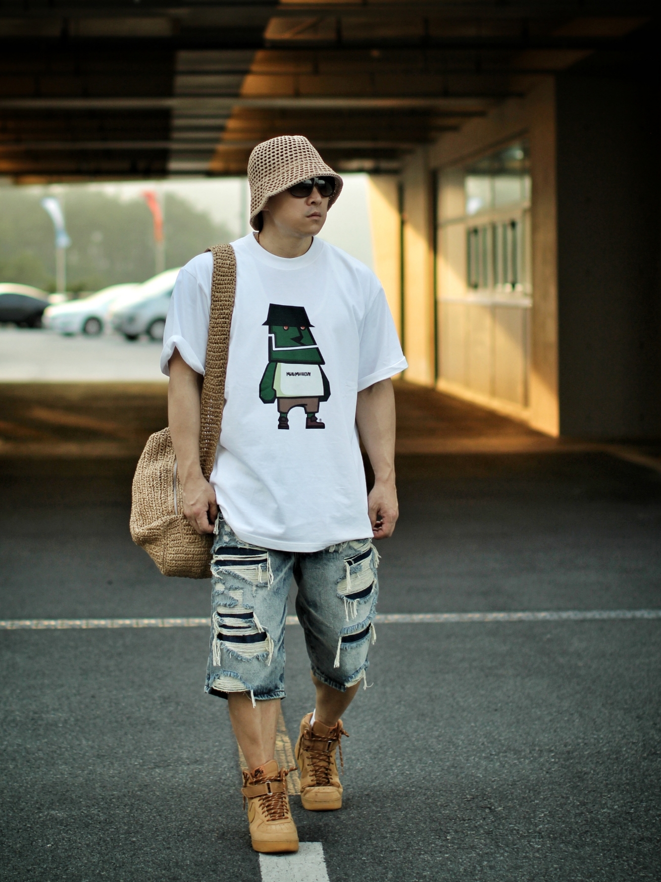 Supreme Mini Duffle Bag Woodland Camo - 24SS, Nike Air Force 1 High '07 LV8 WB Flax 착용 스타일 - 2