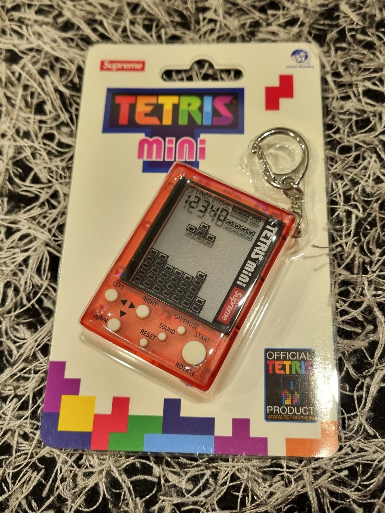 Supreme x Tetris Mini Red - 24SS 착용 스타일 - 1