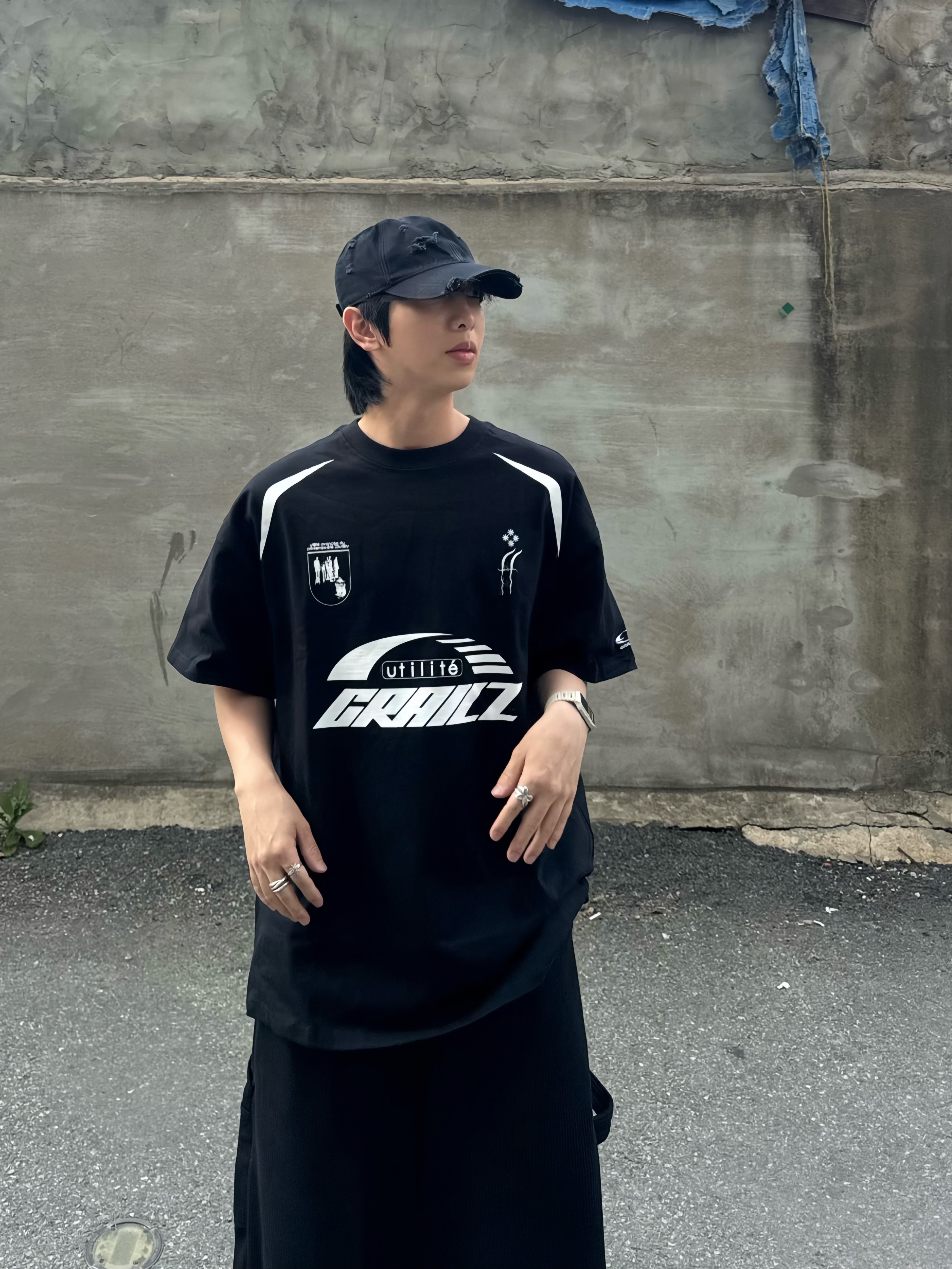 Nike Air Kukini Triple Black, Project G/R Crashed Cap Black 착용 스타일 - 3