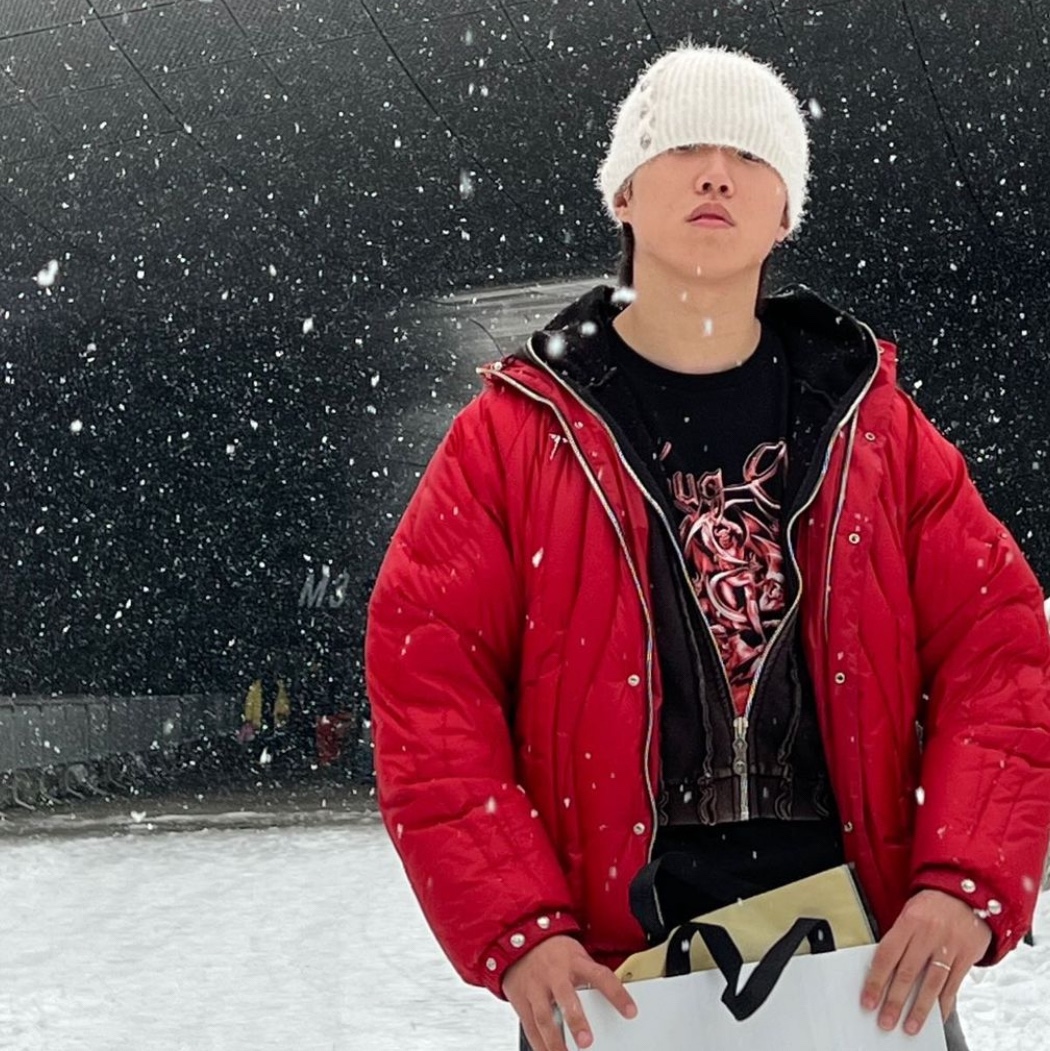 Thug Club Cave Down Jacket Red, Thug Club Nue Mohair Beanie White 착용 스타일