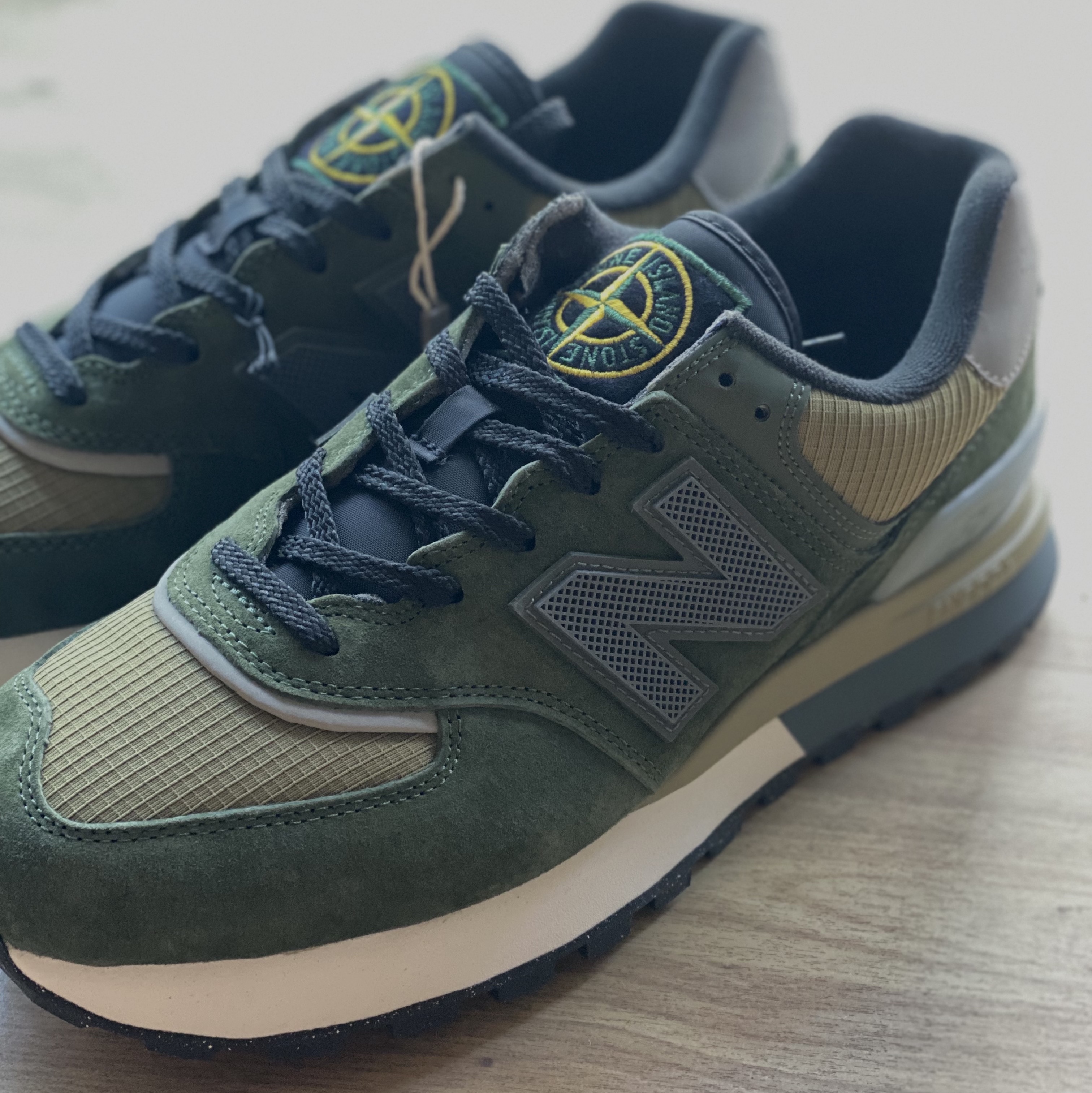 New Balance x Stone Island 574 Legacy Dark Green 착용 스타일
