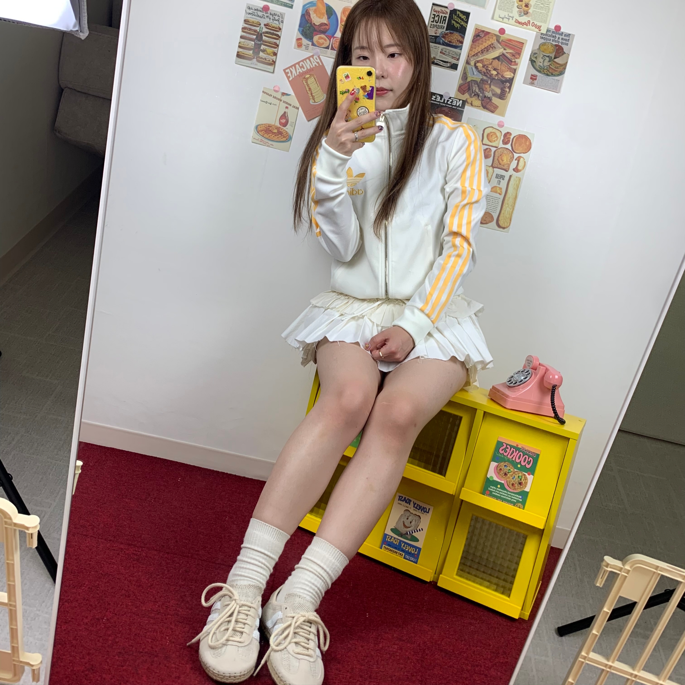 Adidas x Clot Gazelle Halo Ivory Cloud White, (W) Adidas Originals Beckenbauer Crepe Track Top Off White - KR Sizing 착용 스타일 - 2