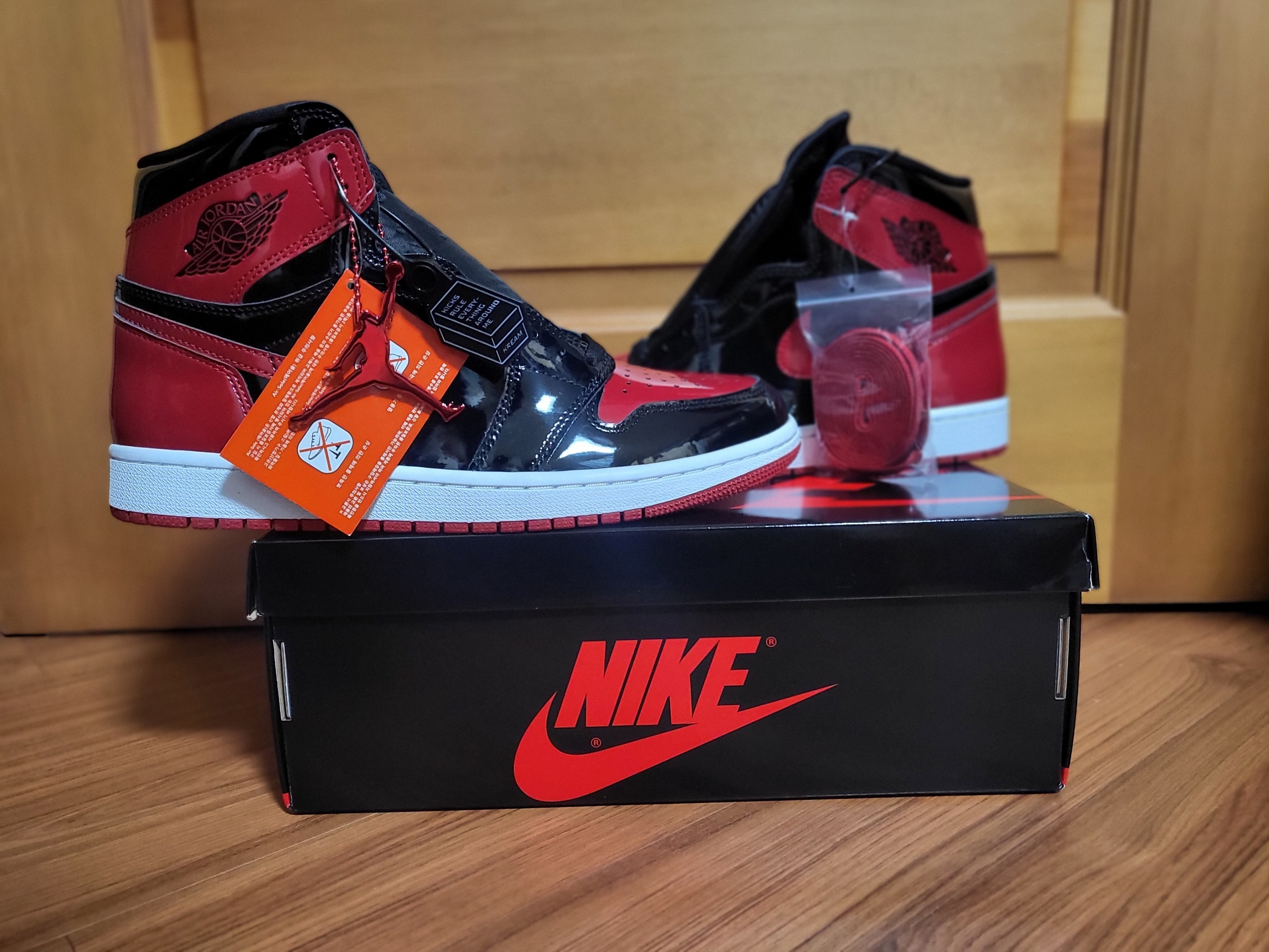 Jordan 1 Retro High OG Patent Bred 착용 스타일