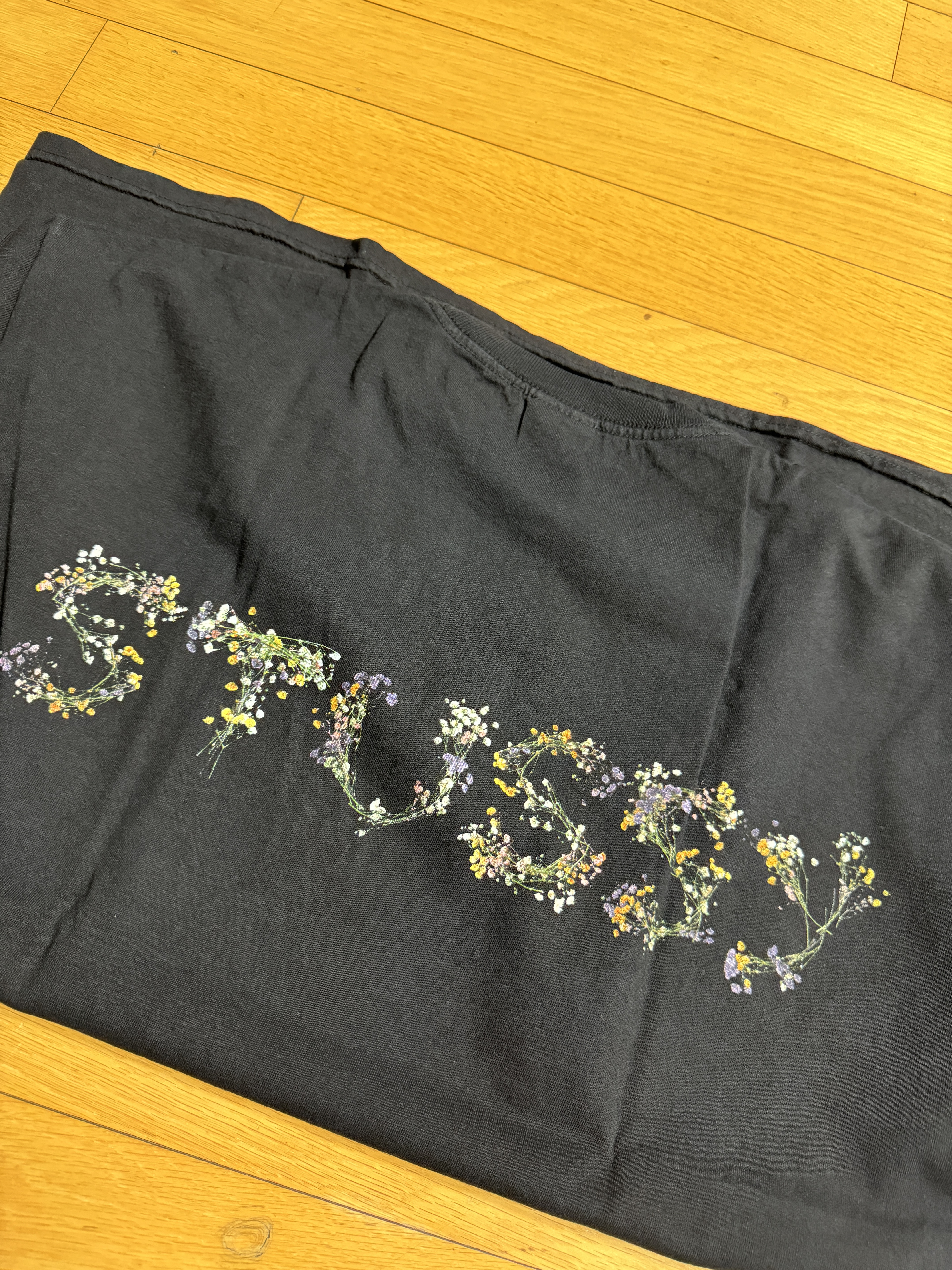 Stussy Bokay Pigment Dyed T-Shirt Black 착용 스타일 - 2