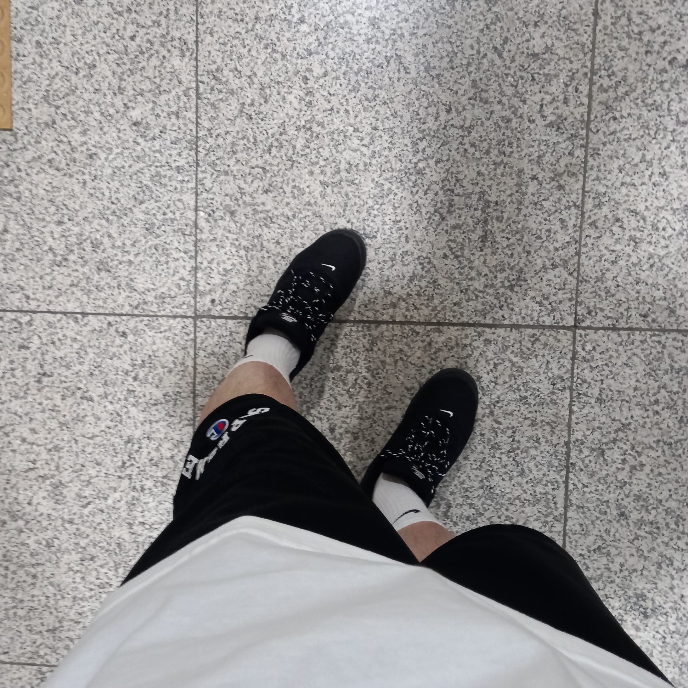 Human Made 6 Panel Cap #1 Black, Supreme x Ducati Logos T-Shirt White - 24SS 착용 스타일 - 7