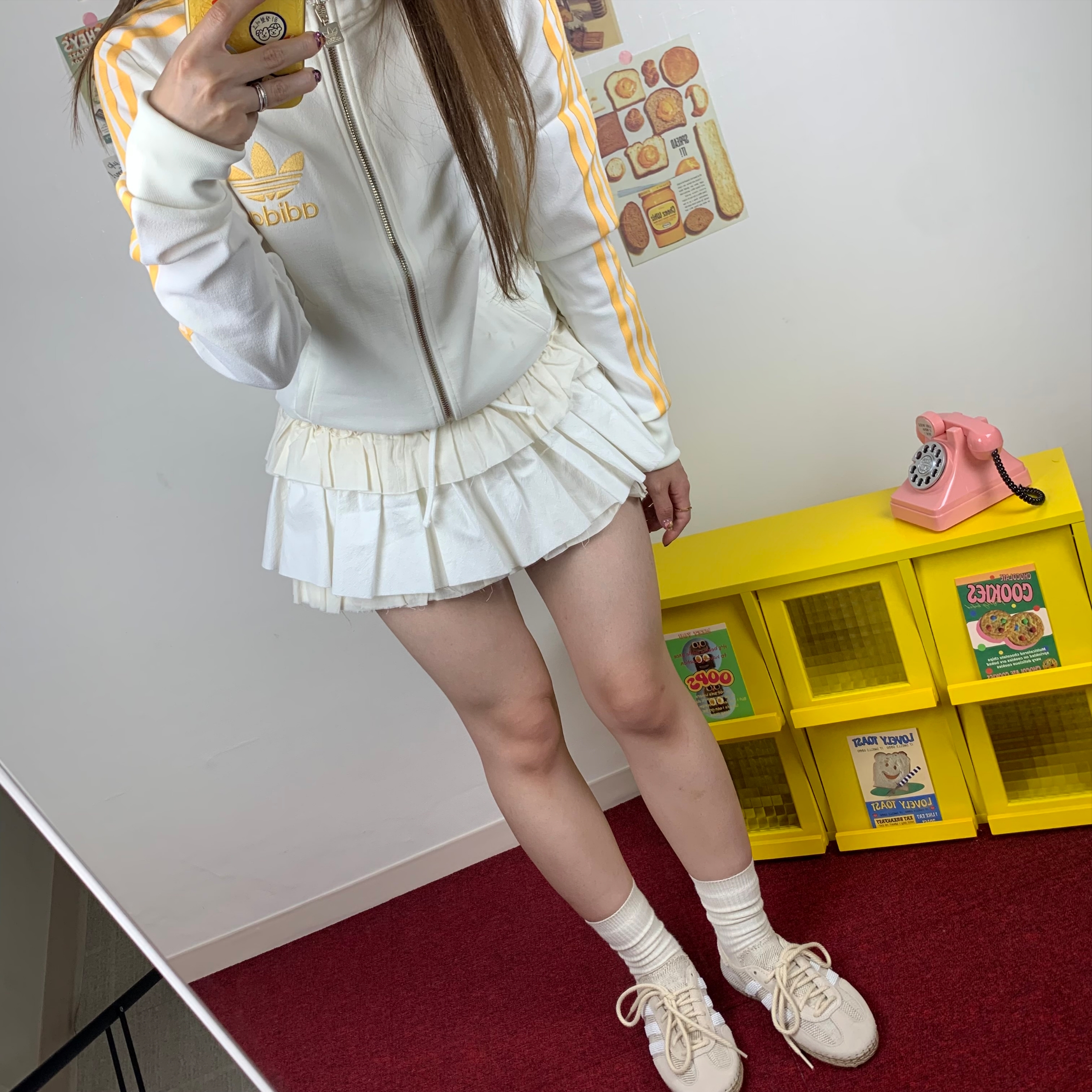 Adidas x Clot Gazelle Halo Ivory Cloud White, (W) Adidas Originals Beckenbauer Crepe Track Top Off White - KR Sizing 착용 스타일 - 1