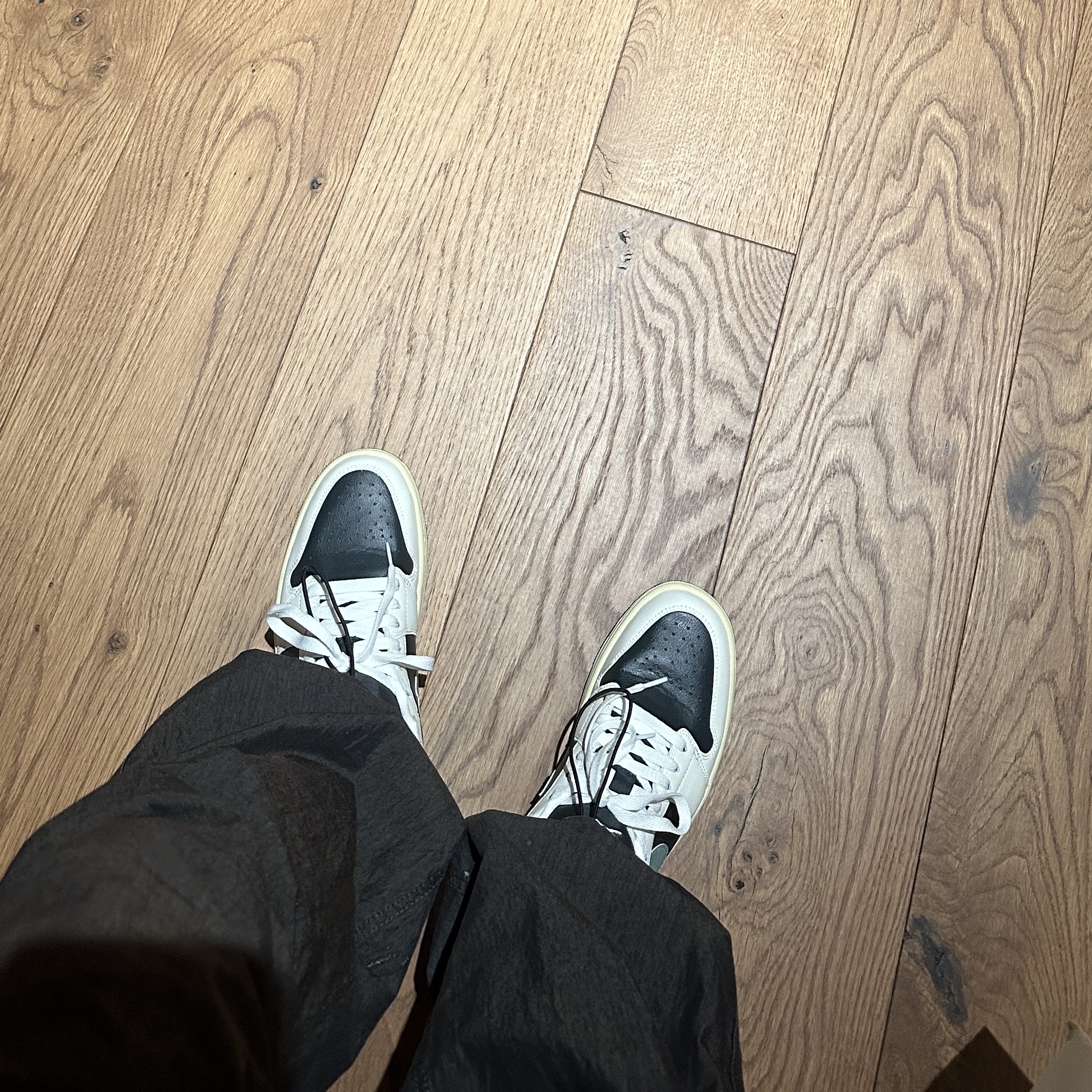 (W) Jordan 1 Low Anthracite Sail 착용 스타일